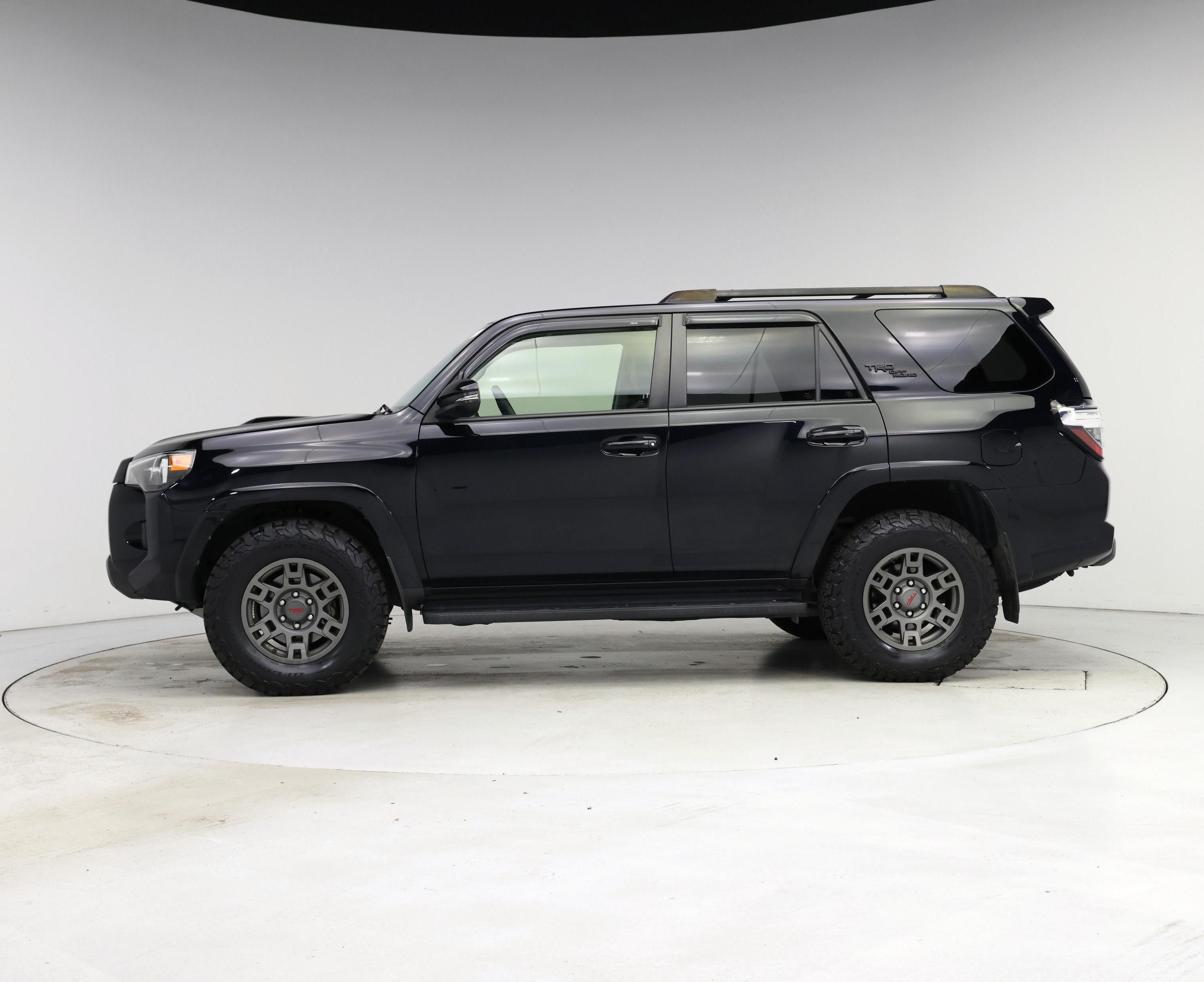 Thumbnail: 2020 Toyota 4Runner - 3