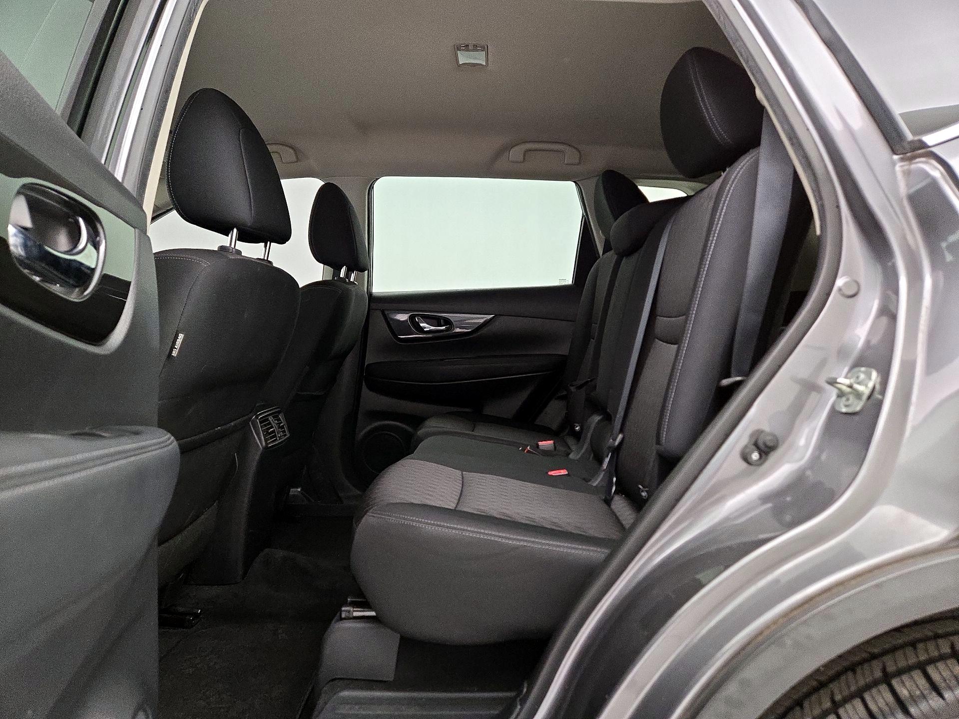 Thumbnail: 2019 Nissan Rogue - 19