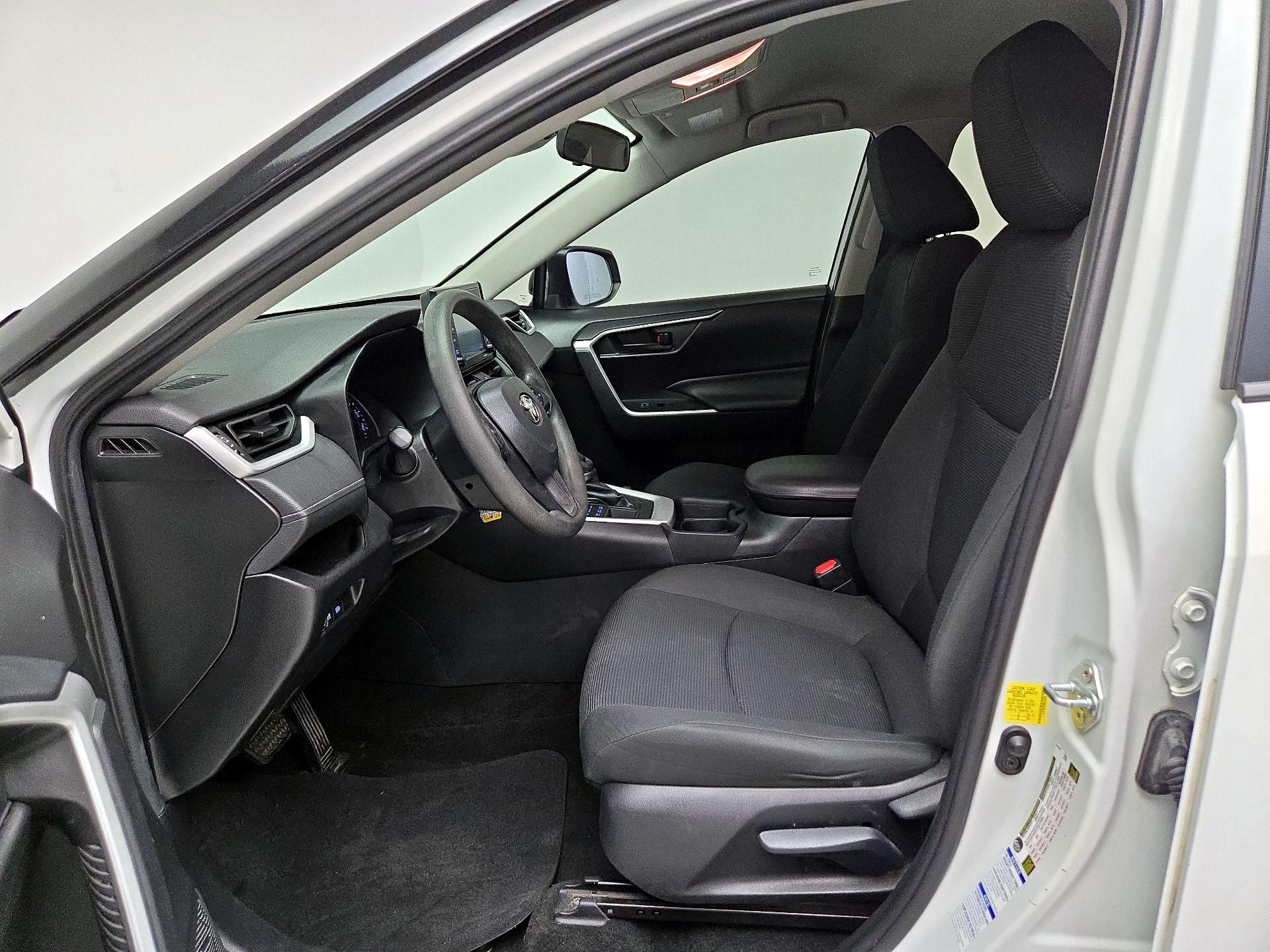 Thumbnail: 2021 Toyota RAV4 - 11