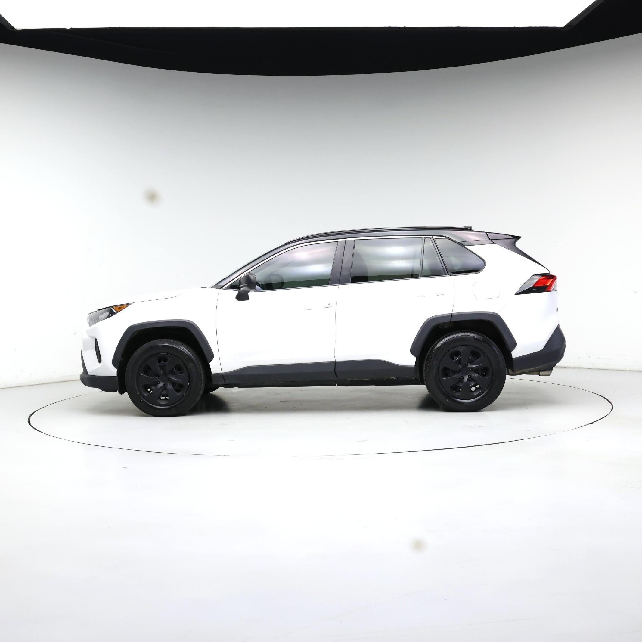 Thumbnail: 2021 Toyota RAV4 - 3