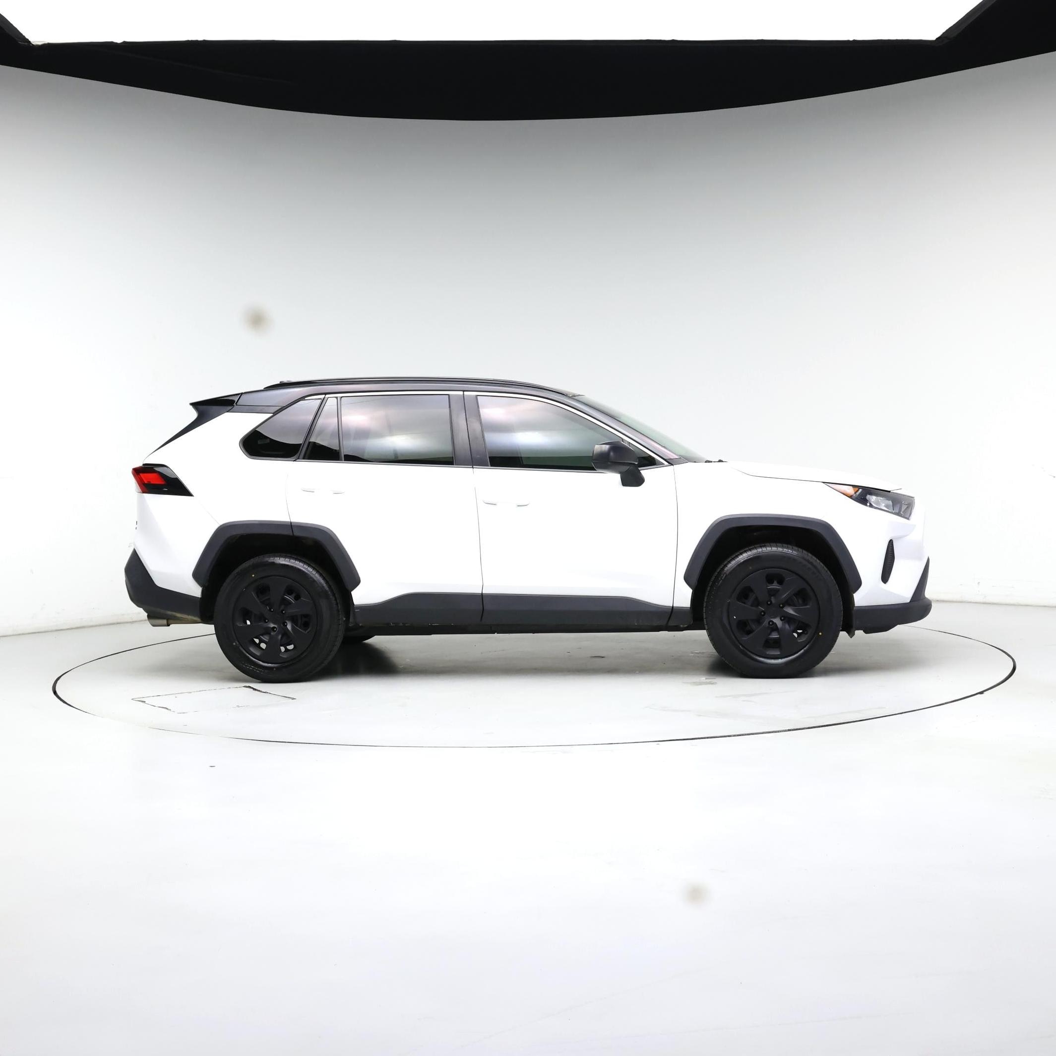 Thumbnail: 2021 Toyota RAV4 - 7