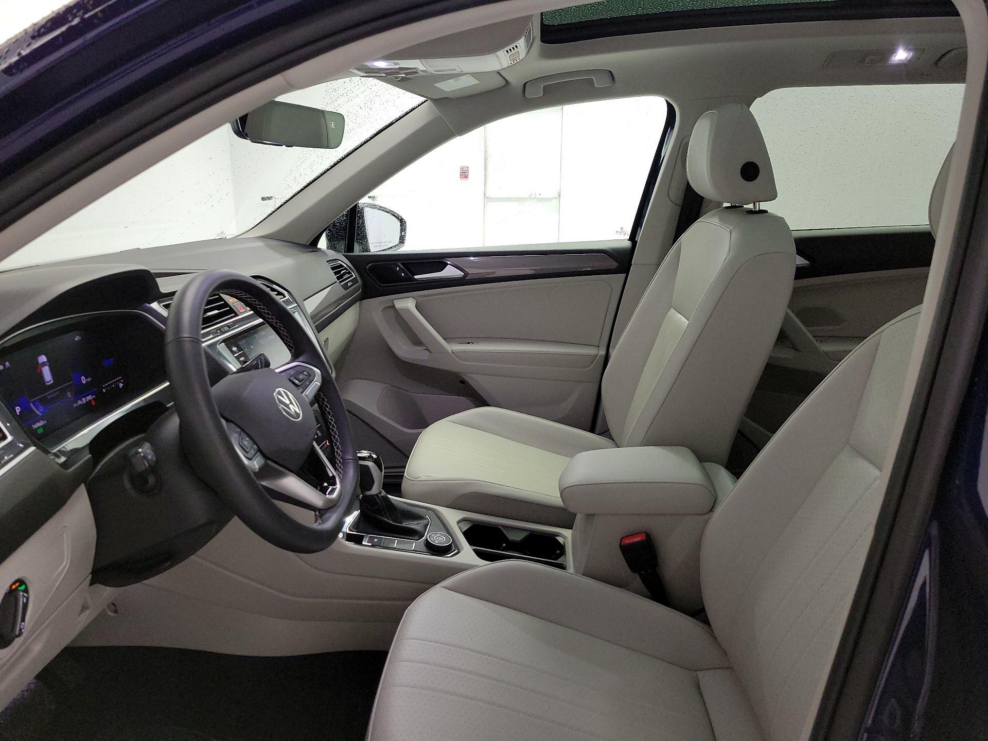 Thumbnail: 2024 Volkswagen Tiguan - 11