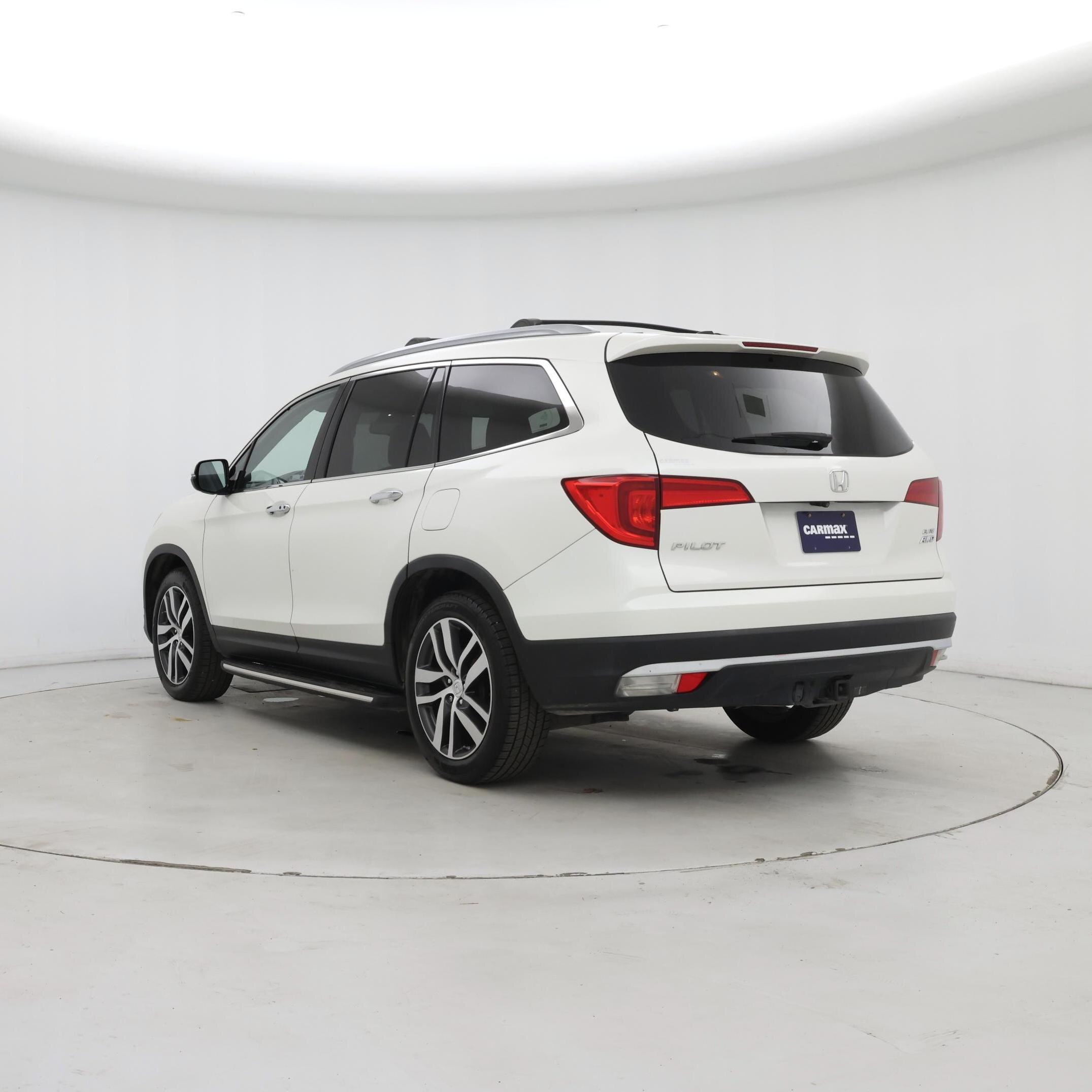 Thumbnail: 2017 Honda Pilot - 2