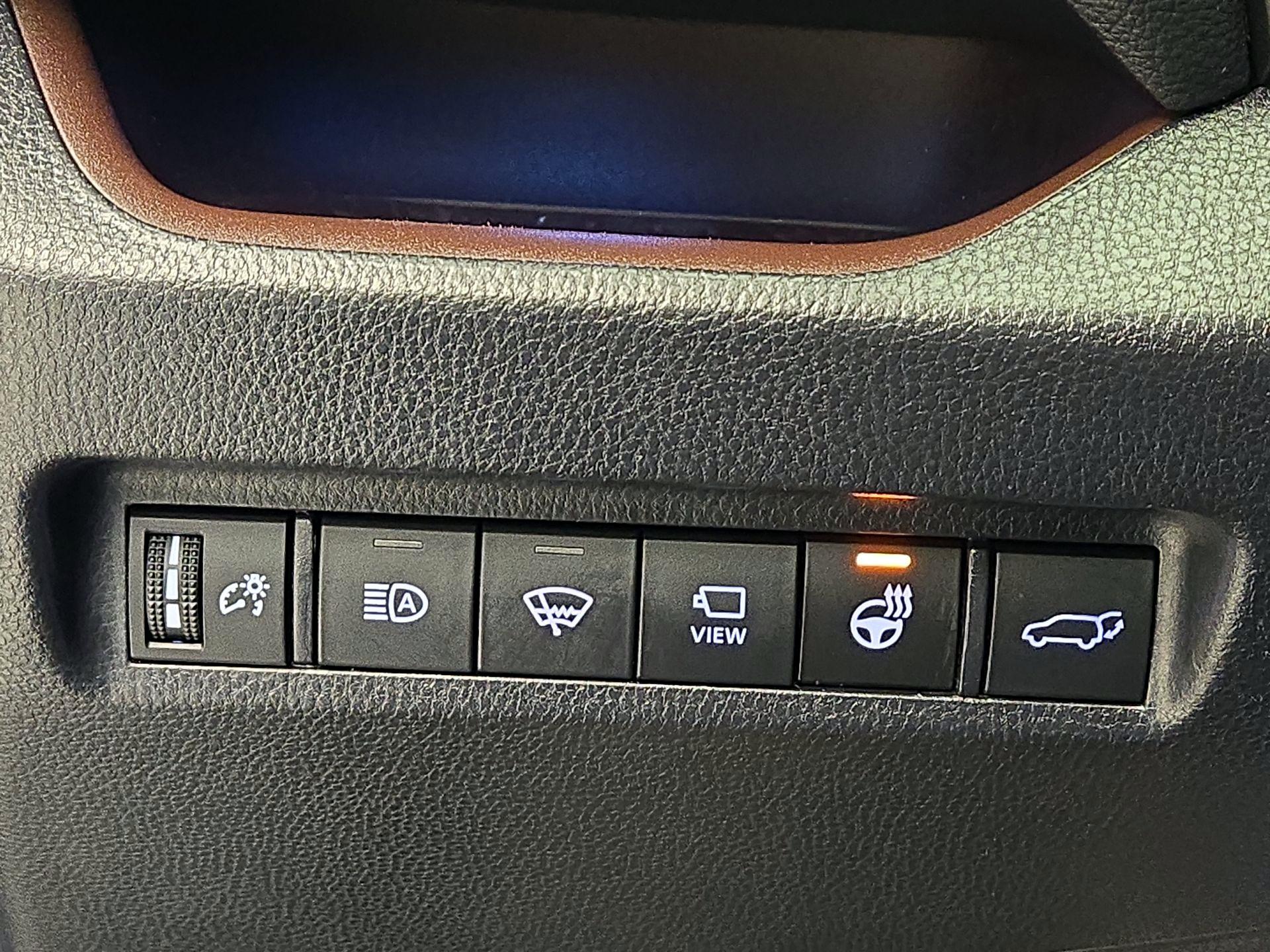 Thumbnail: 2020 Toyota RAV4 - 13