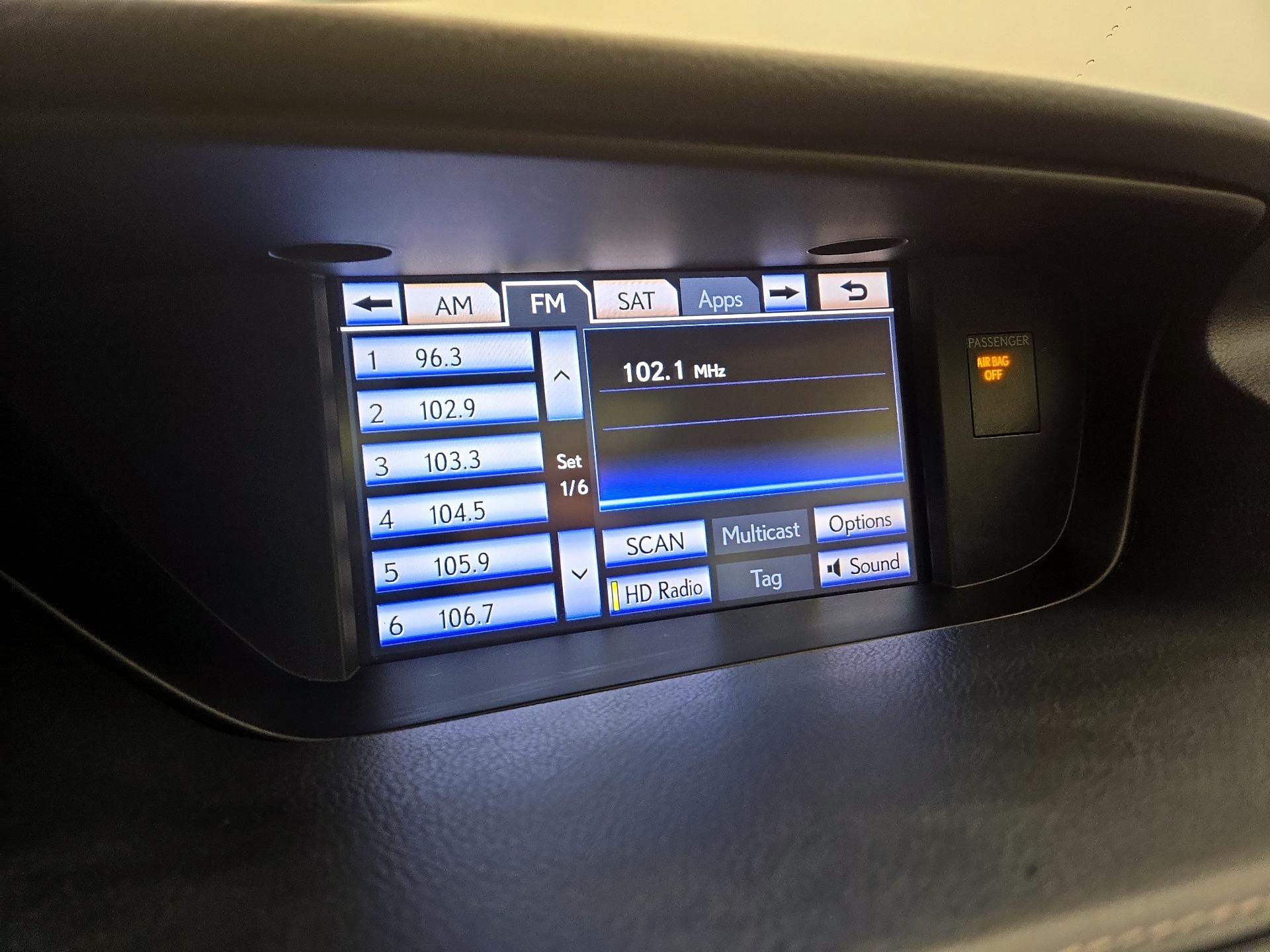 Thumbnail: 2014 Lexus ES - 16