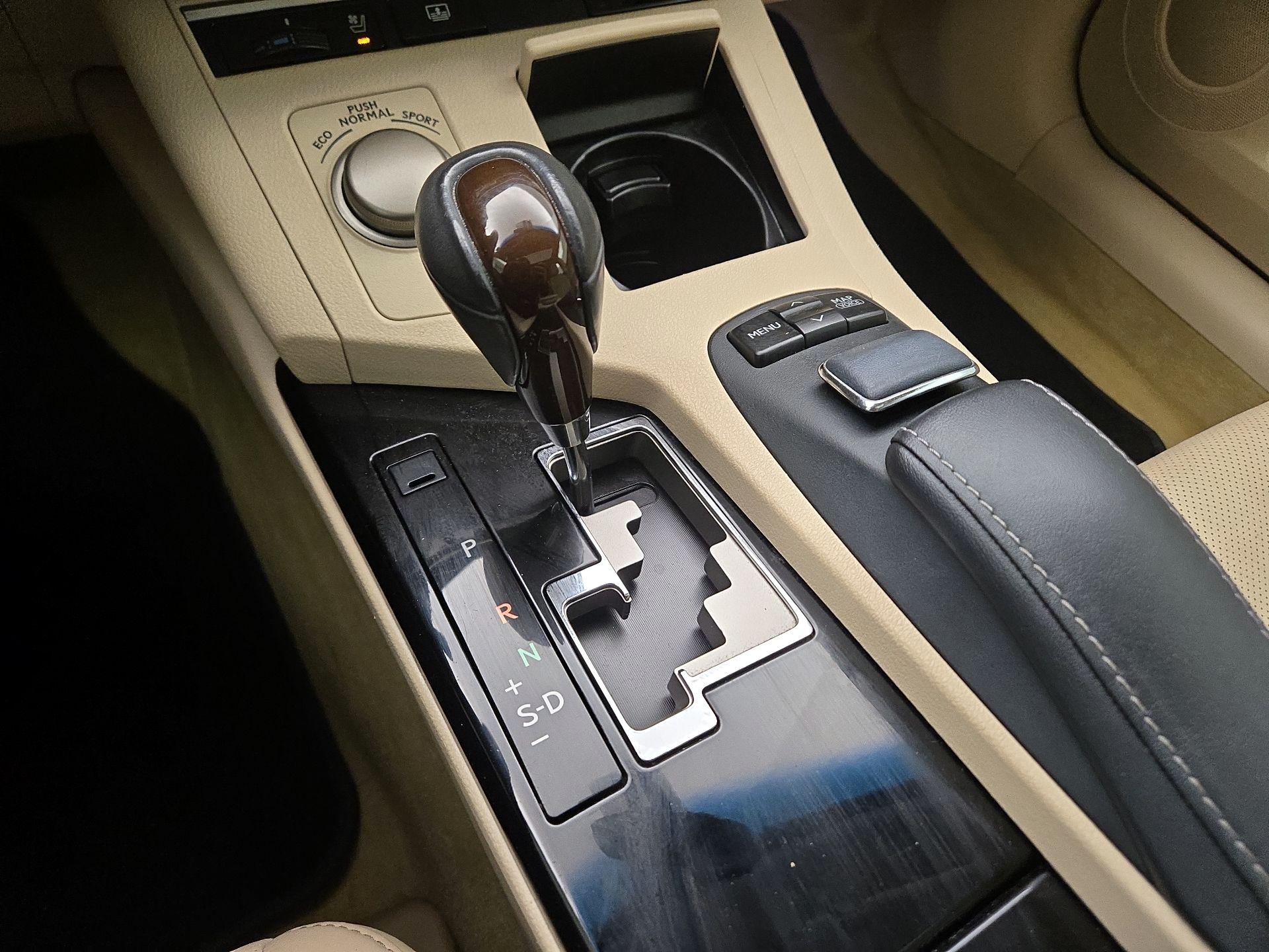 Thumbnail: 2014 Lexus ES - 18