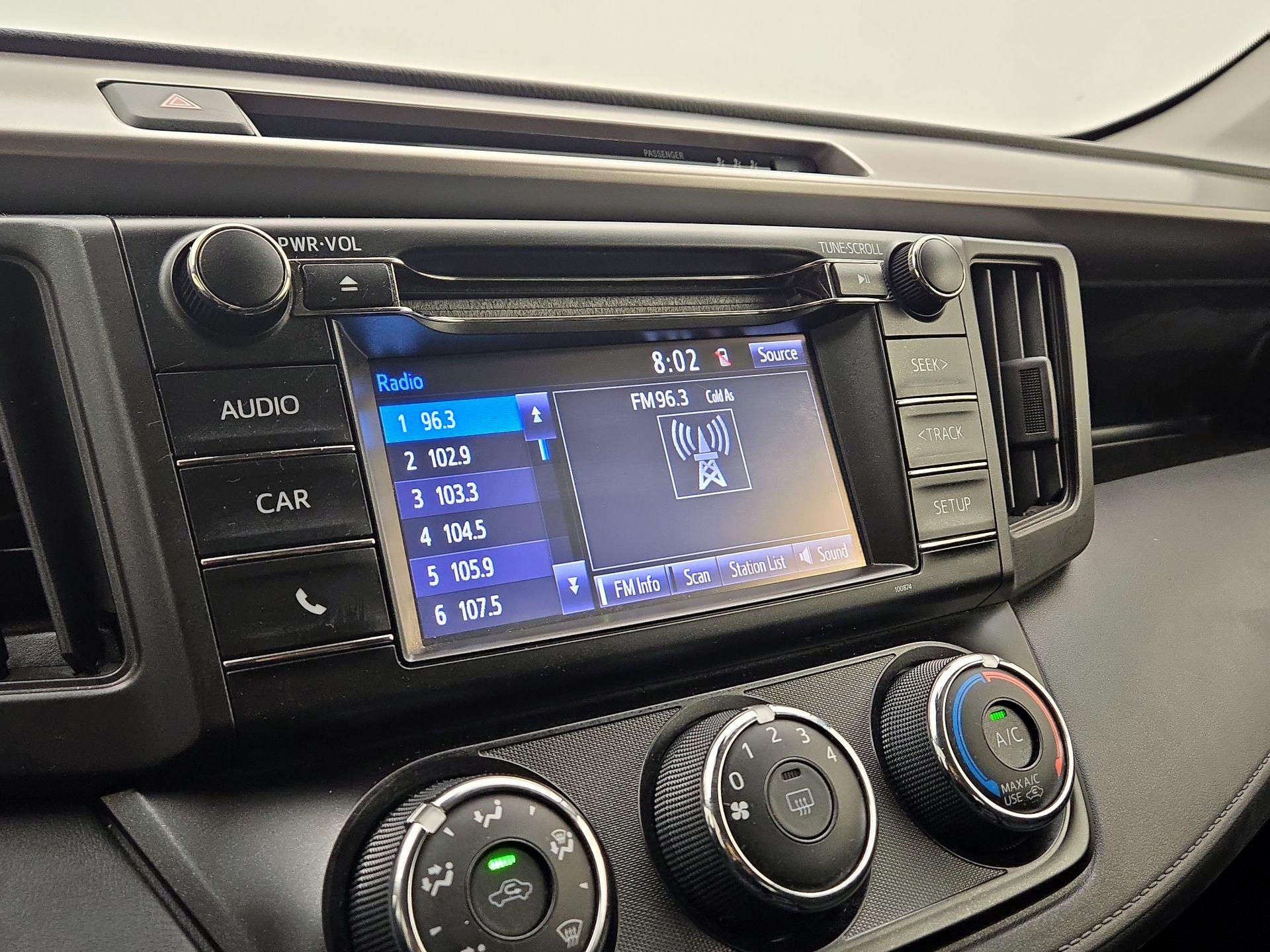 Thumbnail: 2018 Toyota RAV4 - 15