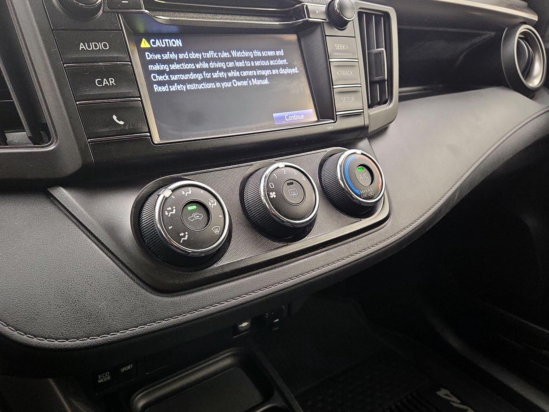 Thumbnail: 2018 Toyota RAV4 - 16