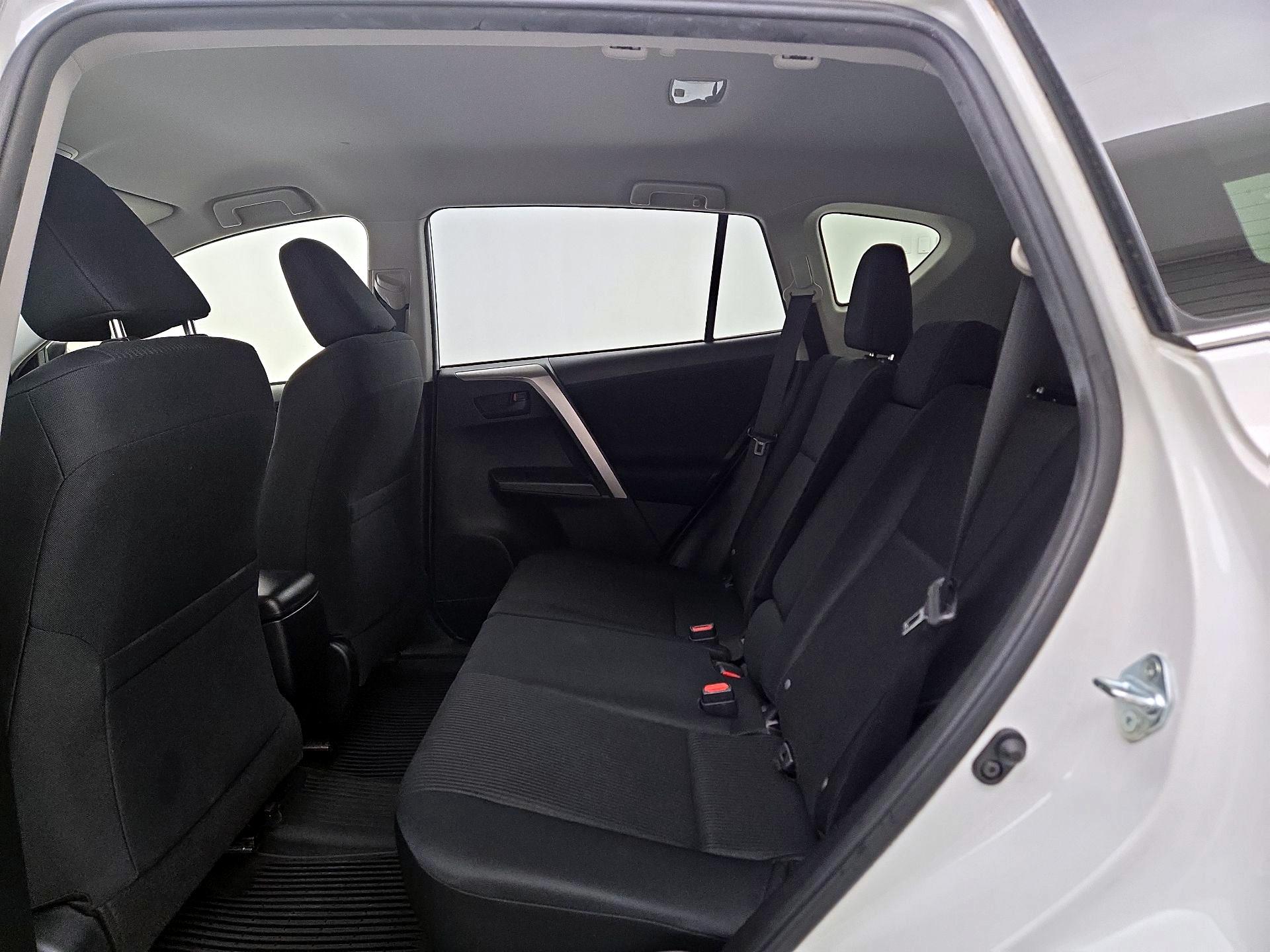 Thumbnail: 2018 Toyota RAV4 - 19