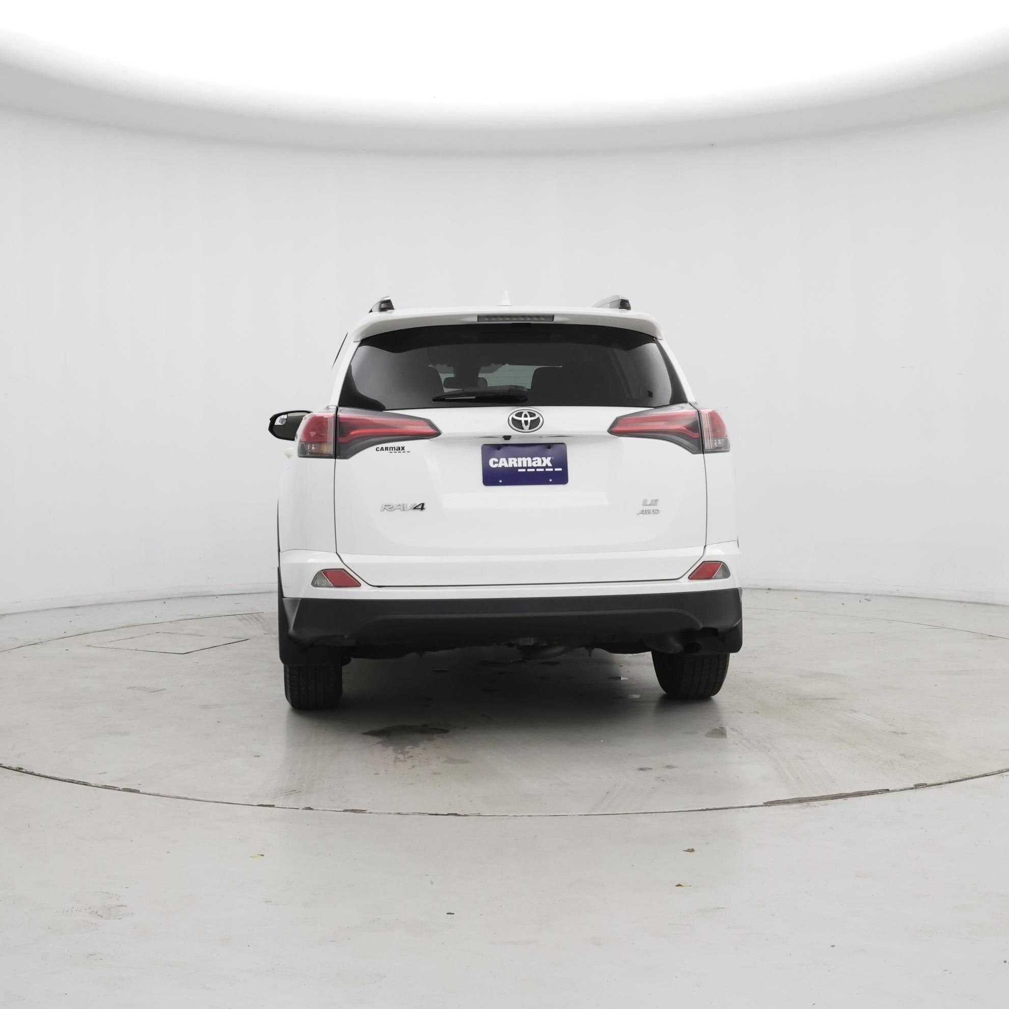 Thumbnail: 2018 Toyota RAV4 - 6