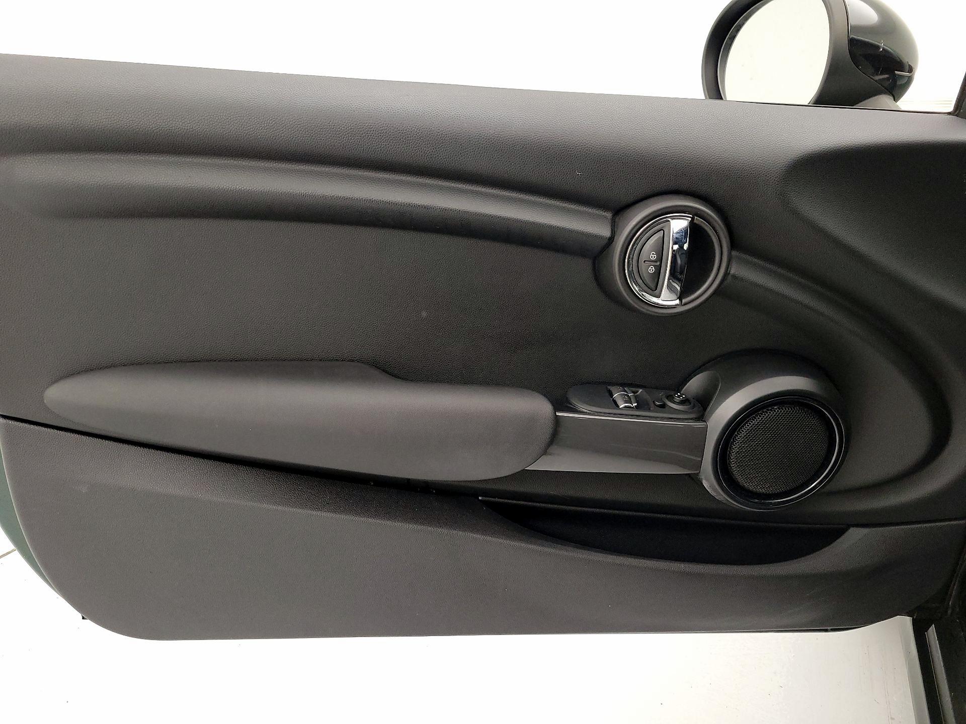 Thumbnail: 2019 MINI Cooper Hardtop - 12