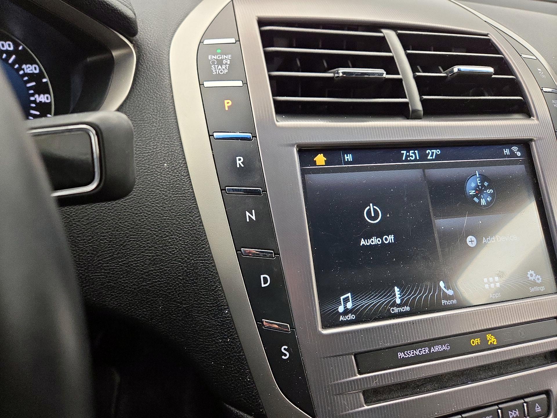 Thumbnail: 2017 Lincoln MKZ - 17