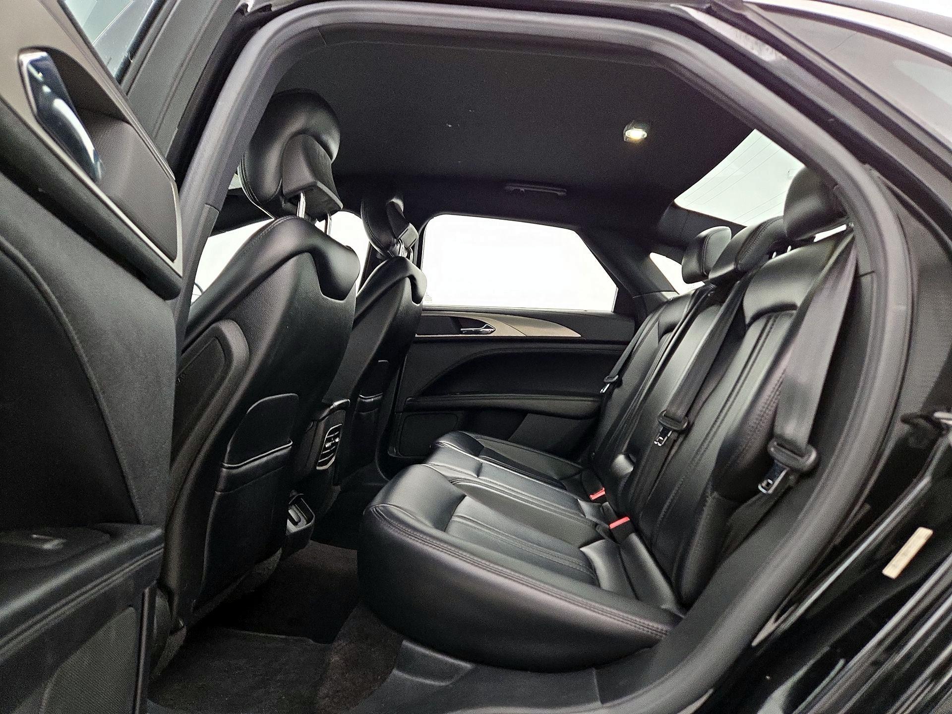 Thumbnail: 2017 Lincoln MKZ - 19