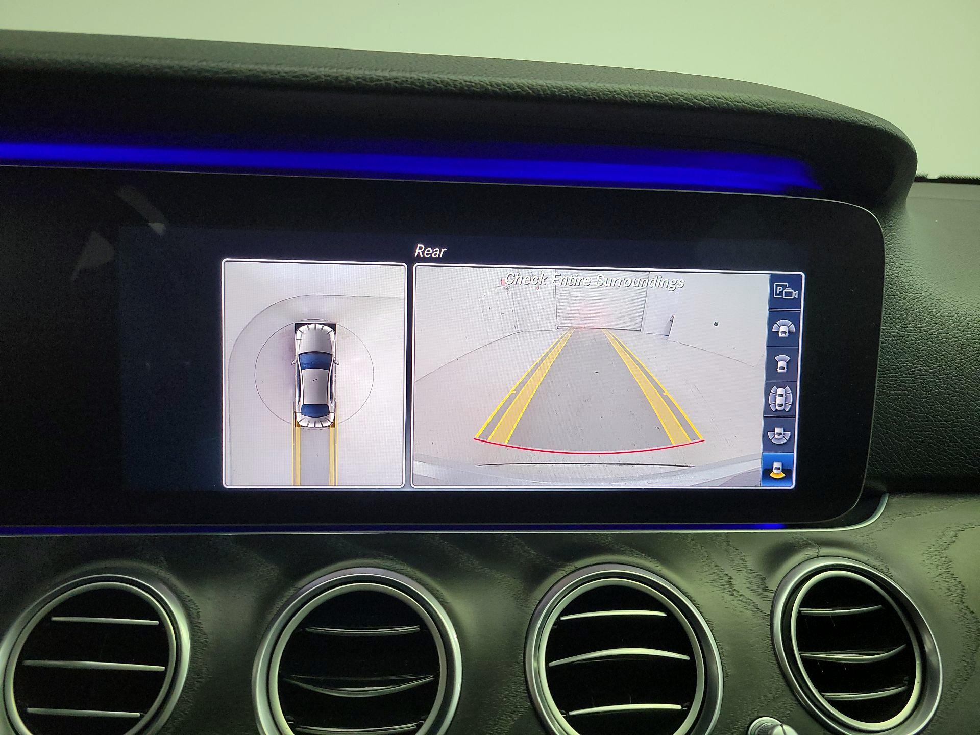 Thumbnail: 2020 Mercedes-Benz E-Class - 15