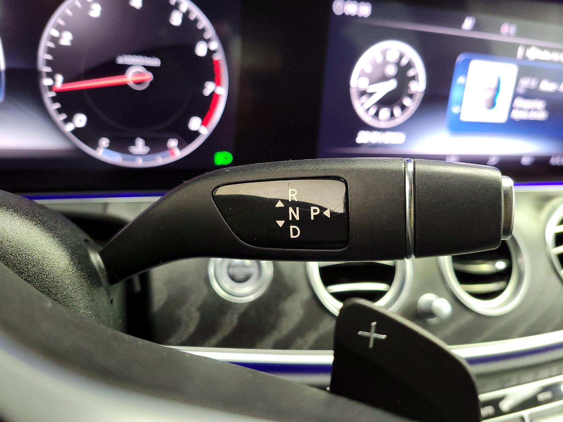 Thumbnail: 2020 Mercedes-Benz E-Class - 18