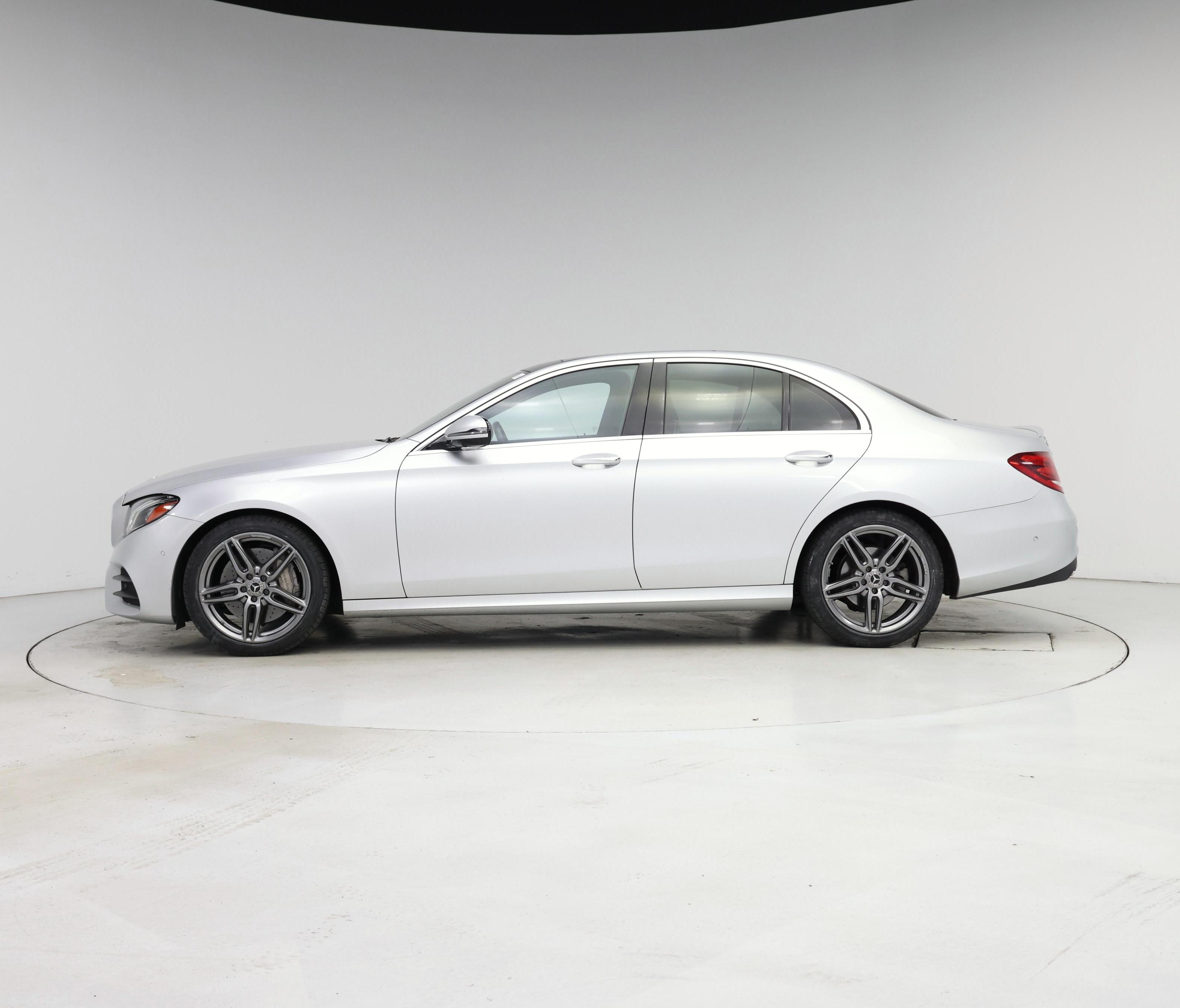 Thumbnail: 2020 Mercedes-Benz E-Class - 3