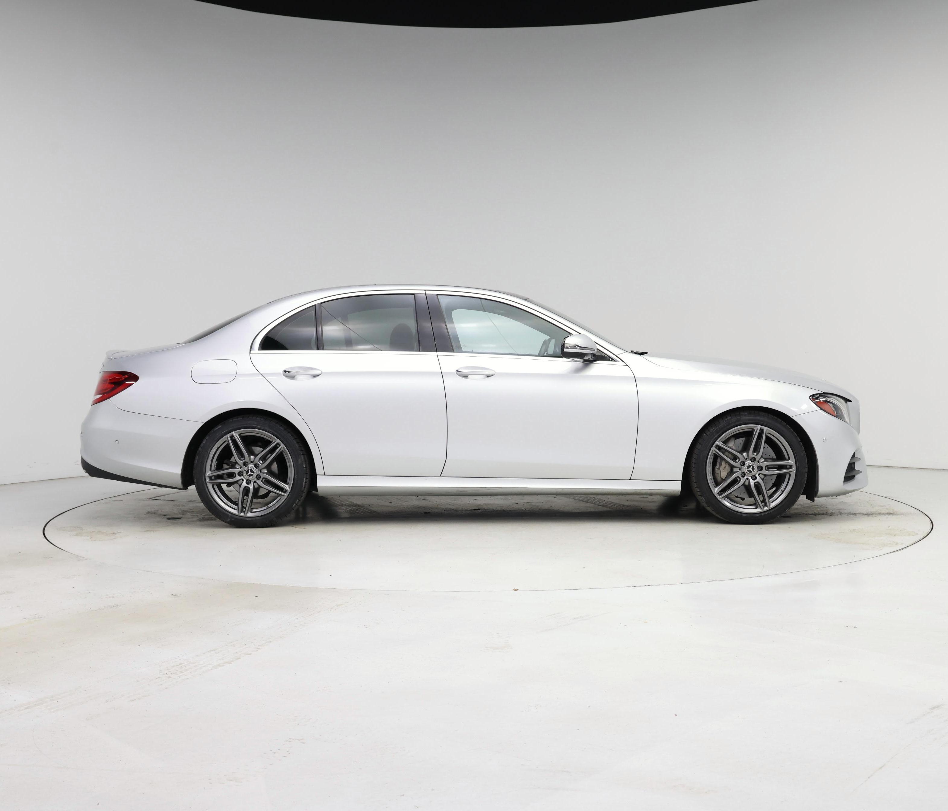 Thumbnail: 2020 Mercedes-Benz E-Class - 7