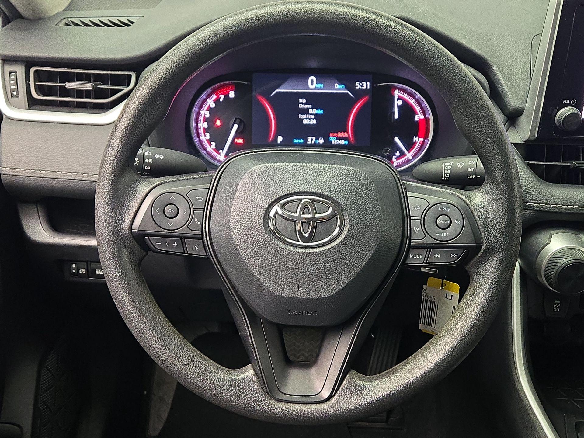 Thumbnail: 2024 Toyota RAV4 - 10