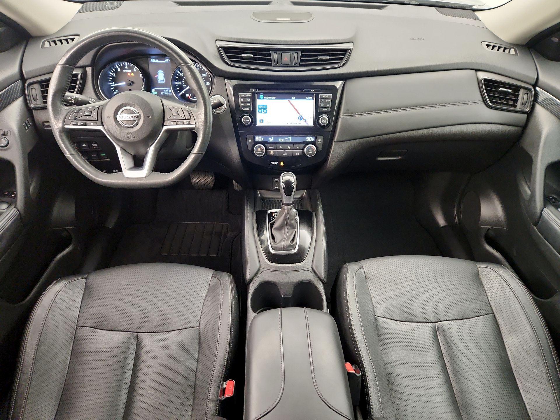 Thumbnail: 2017 Nissan Rogue - 9