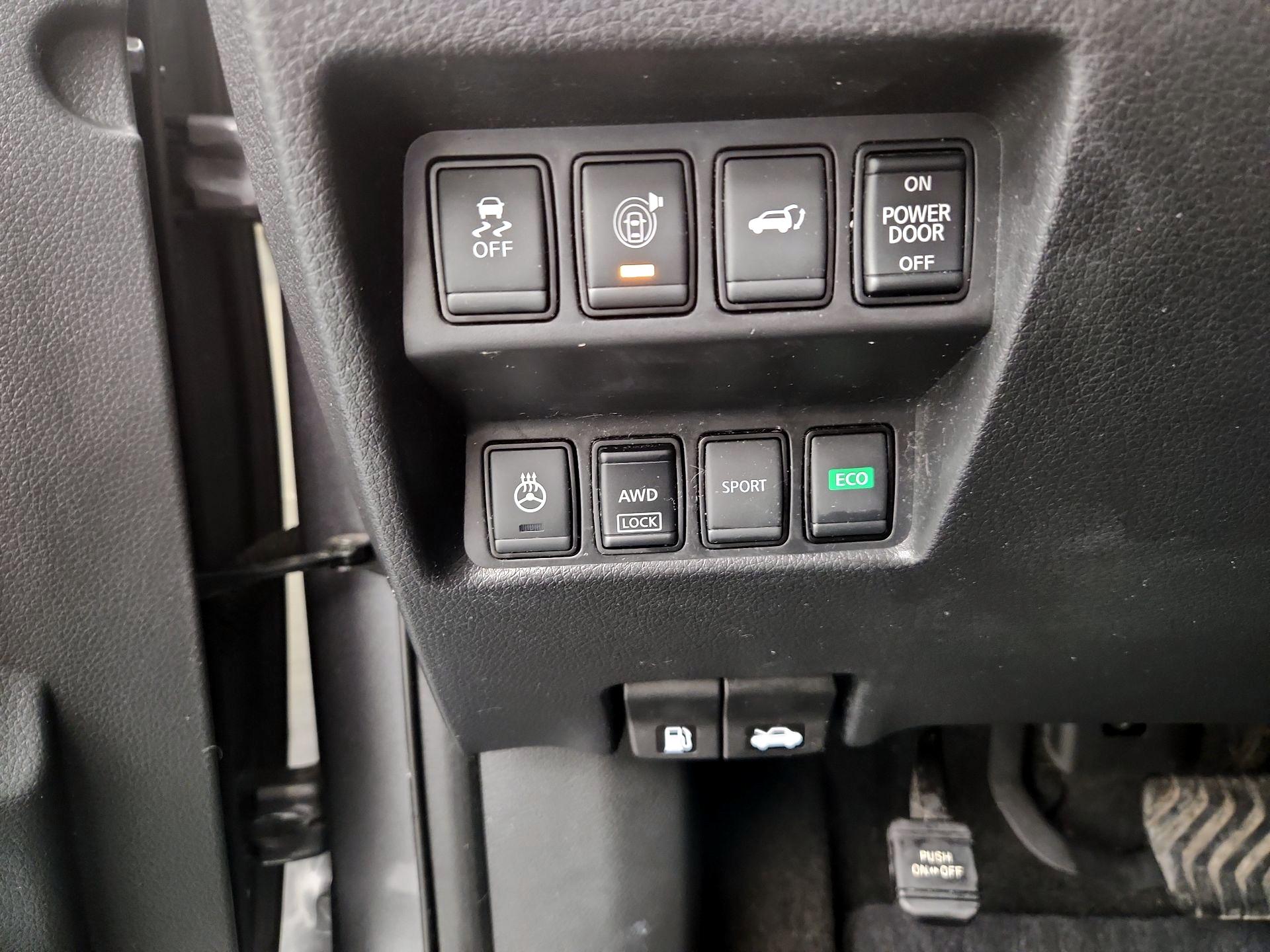 Thumbnail: 2017 Nissan Rogue - 13