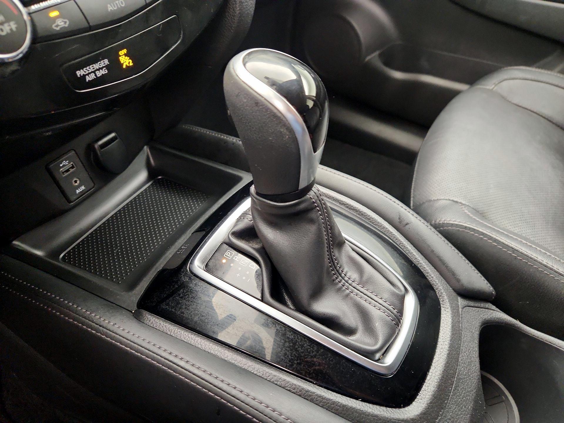 Thumbnail: 2017 Nissan Rogue - 18