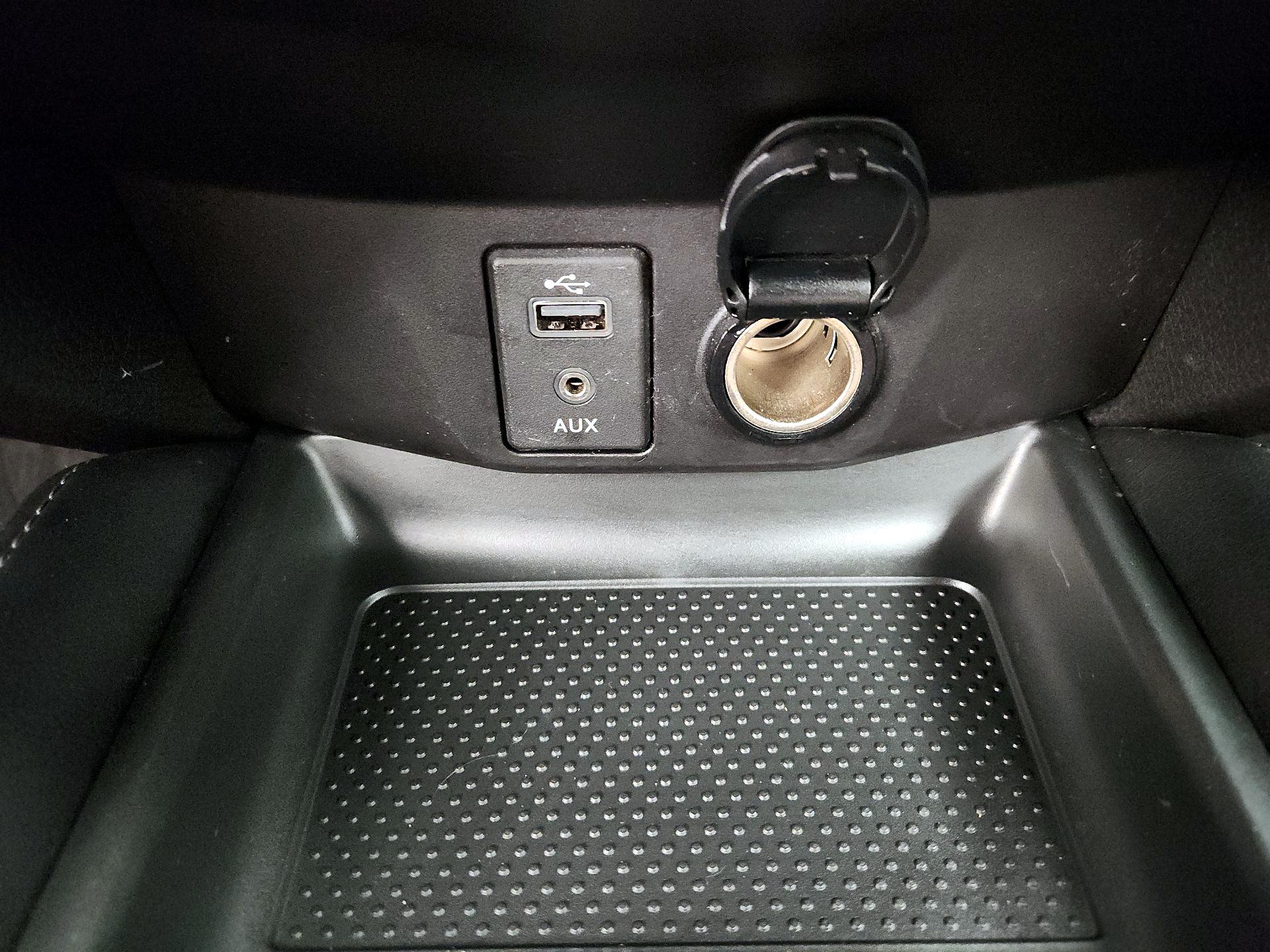 Thumbnail: 2017 Nissan Rogue - 19