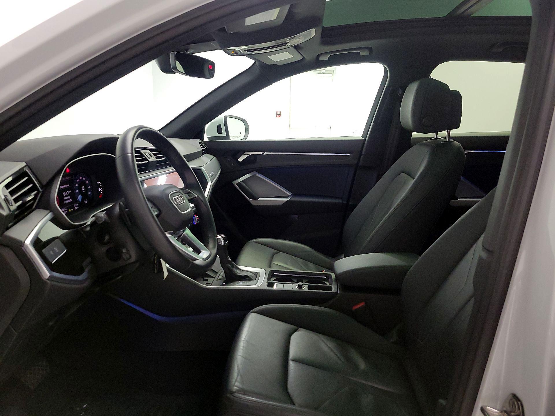 Thumbnail: 2022 Audi Q3 - 11