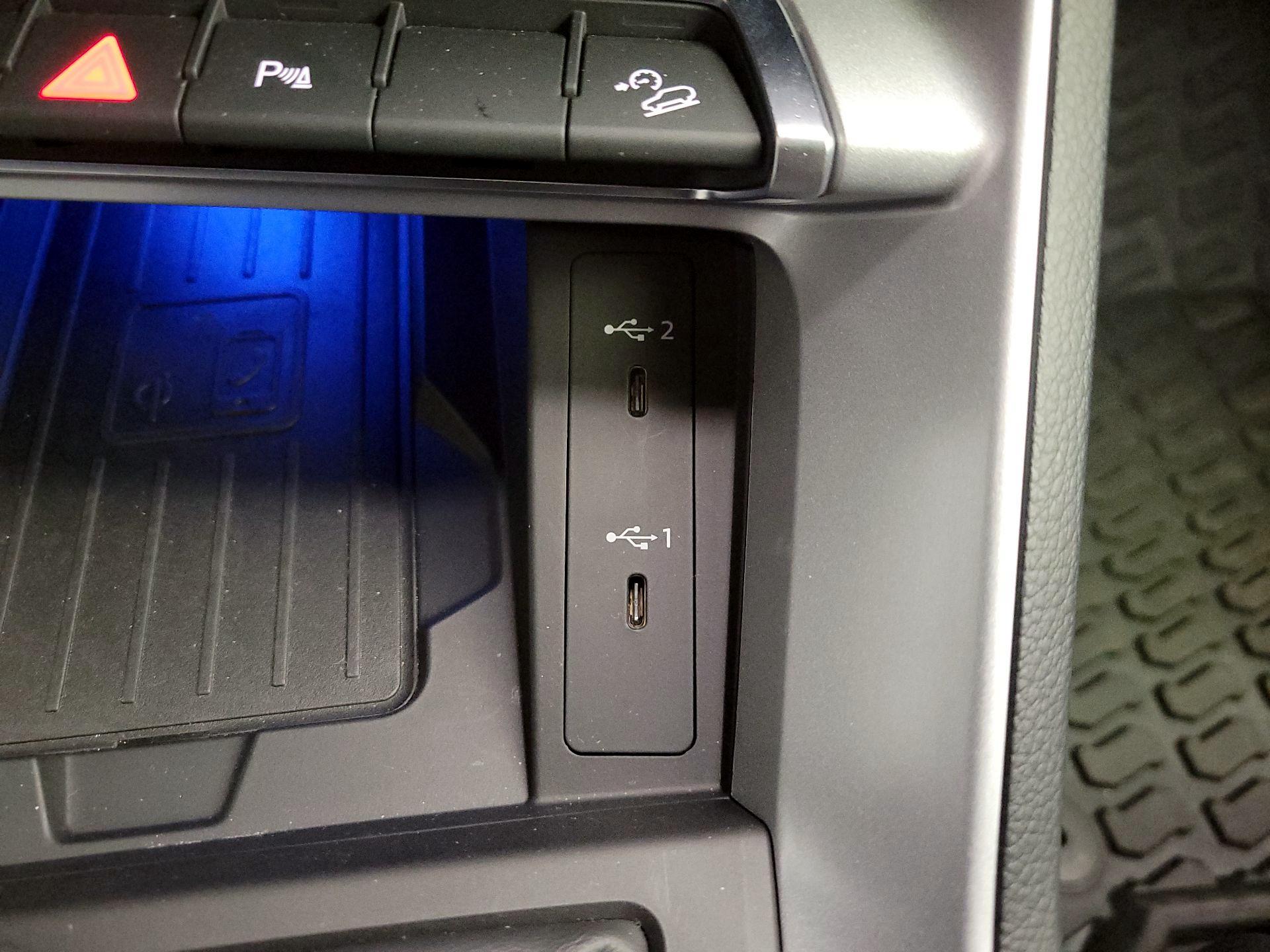 Thumbnail: 2022 Audi Q3 - 18