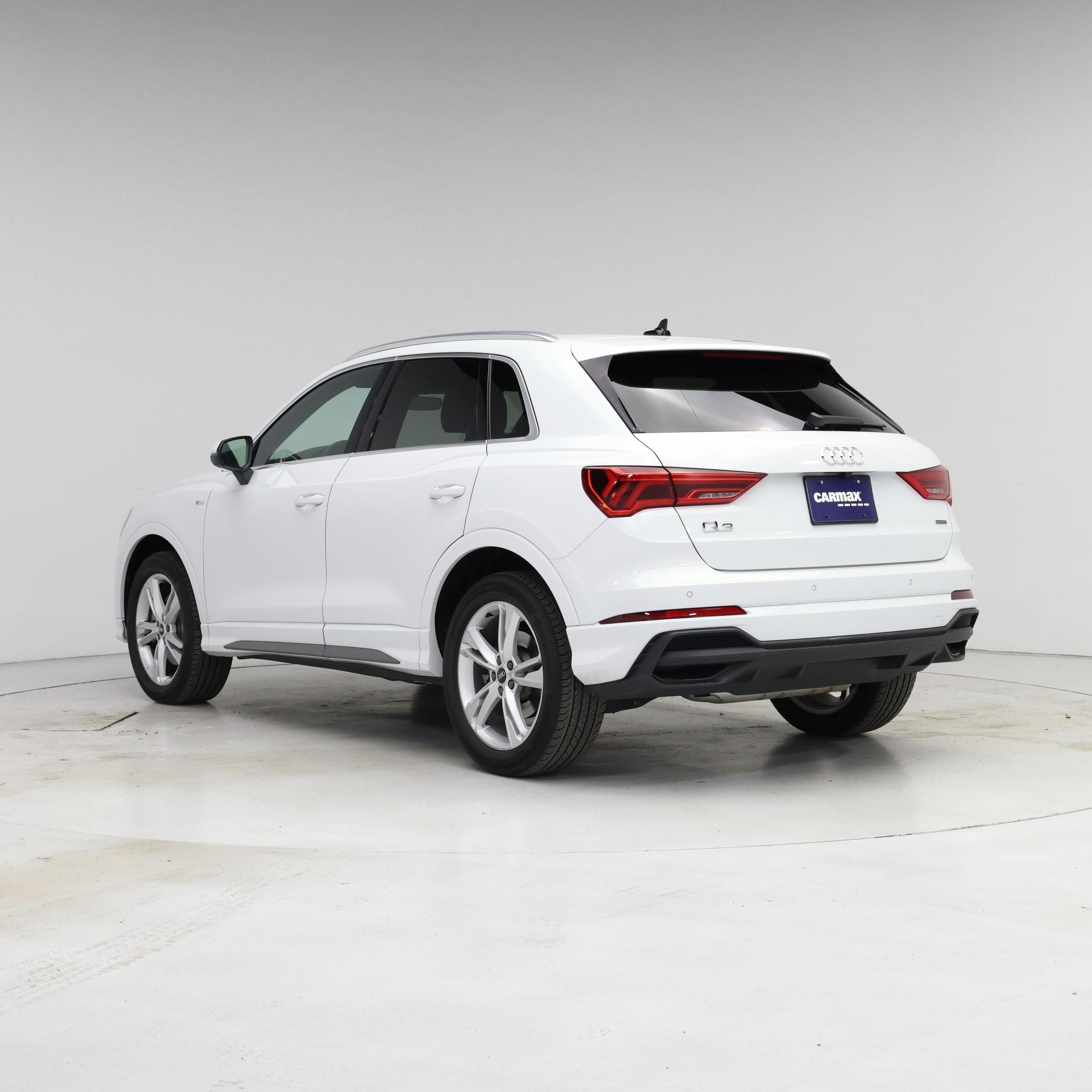 Thumbnail: 2022 Audi Q3 - 2