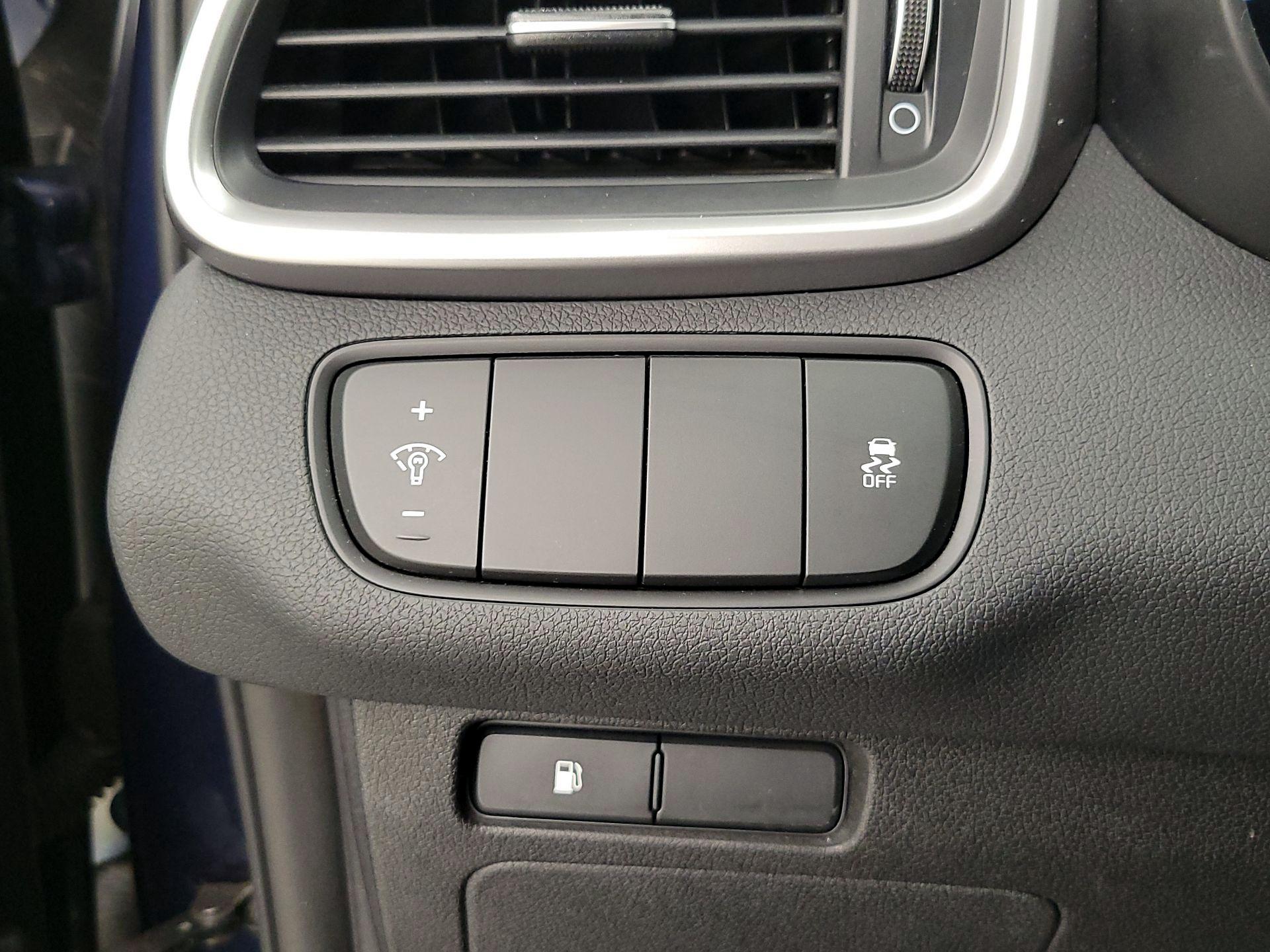 Thumbnail: 2016 Kia Sorento - 13