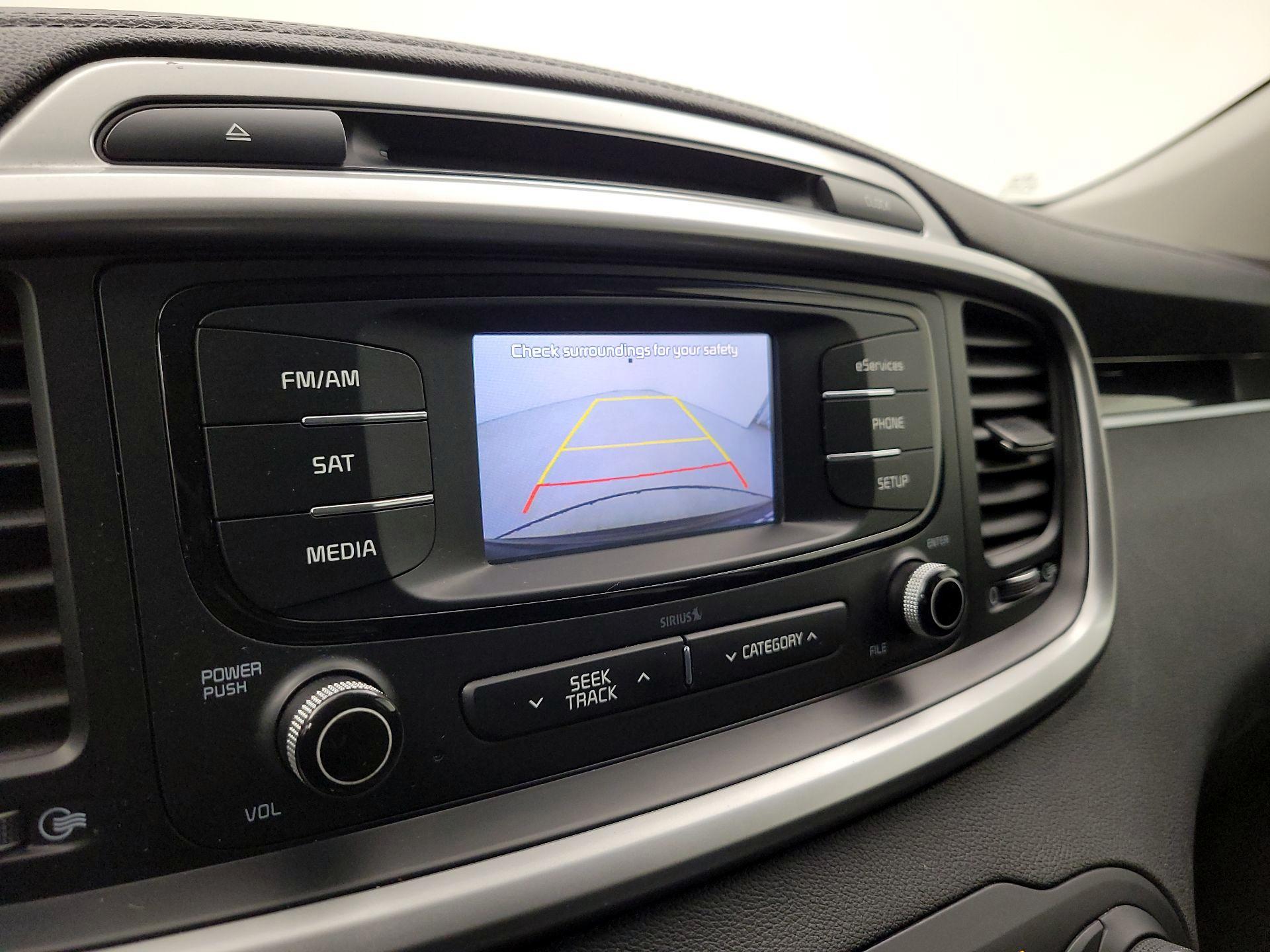 Thumbnail: 2016 Kia Sorento - 14