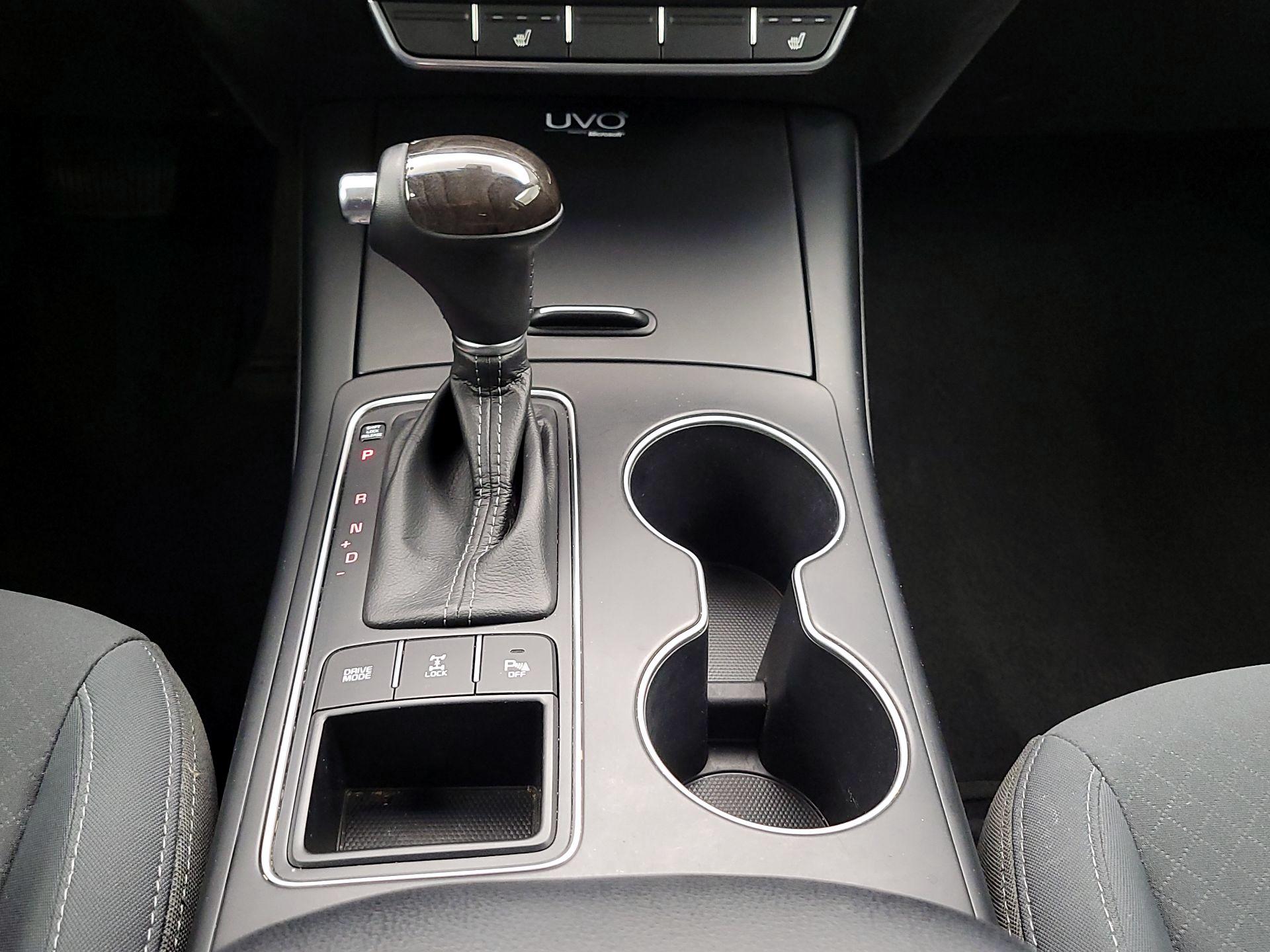 Thumbnail: 2016 Kia Sorento - 17