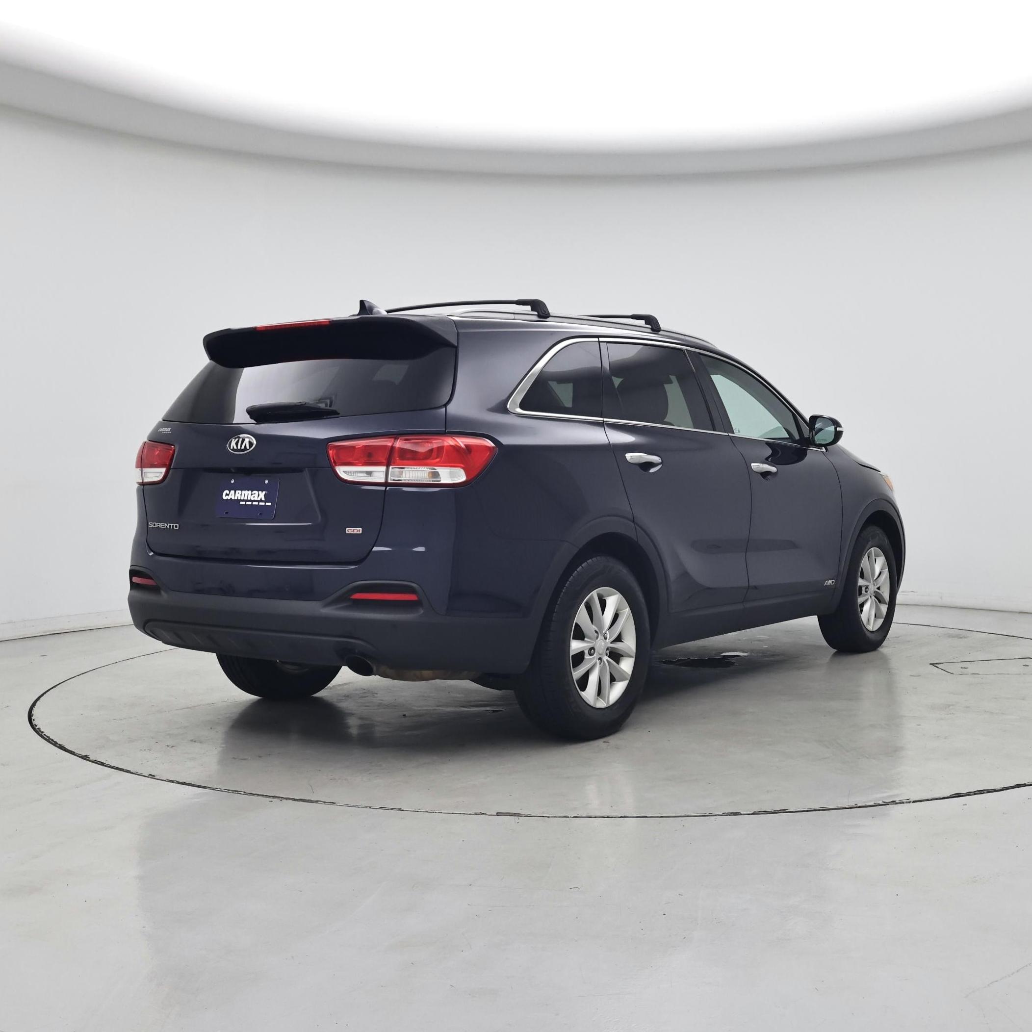 Thumbnail: 2016 Kia Sorento - 8