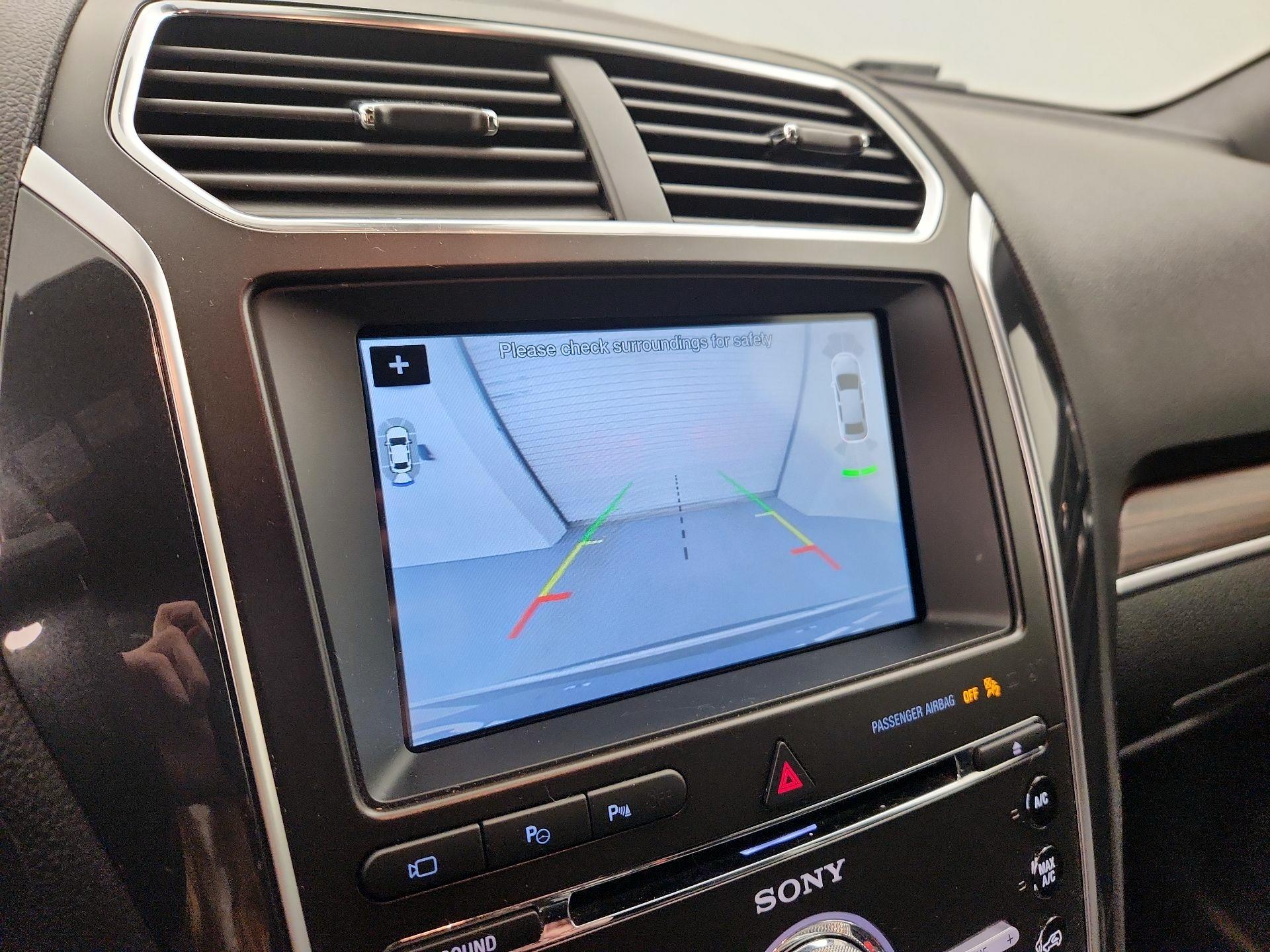 Thumbnail: 2018 Ford Explorer - 14