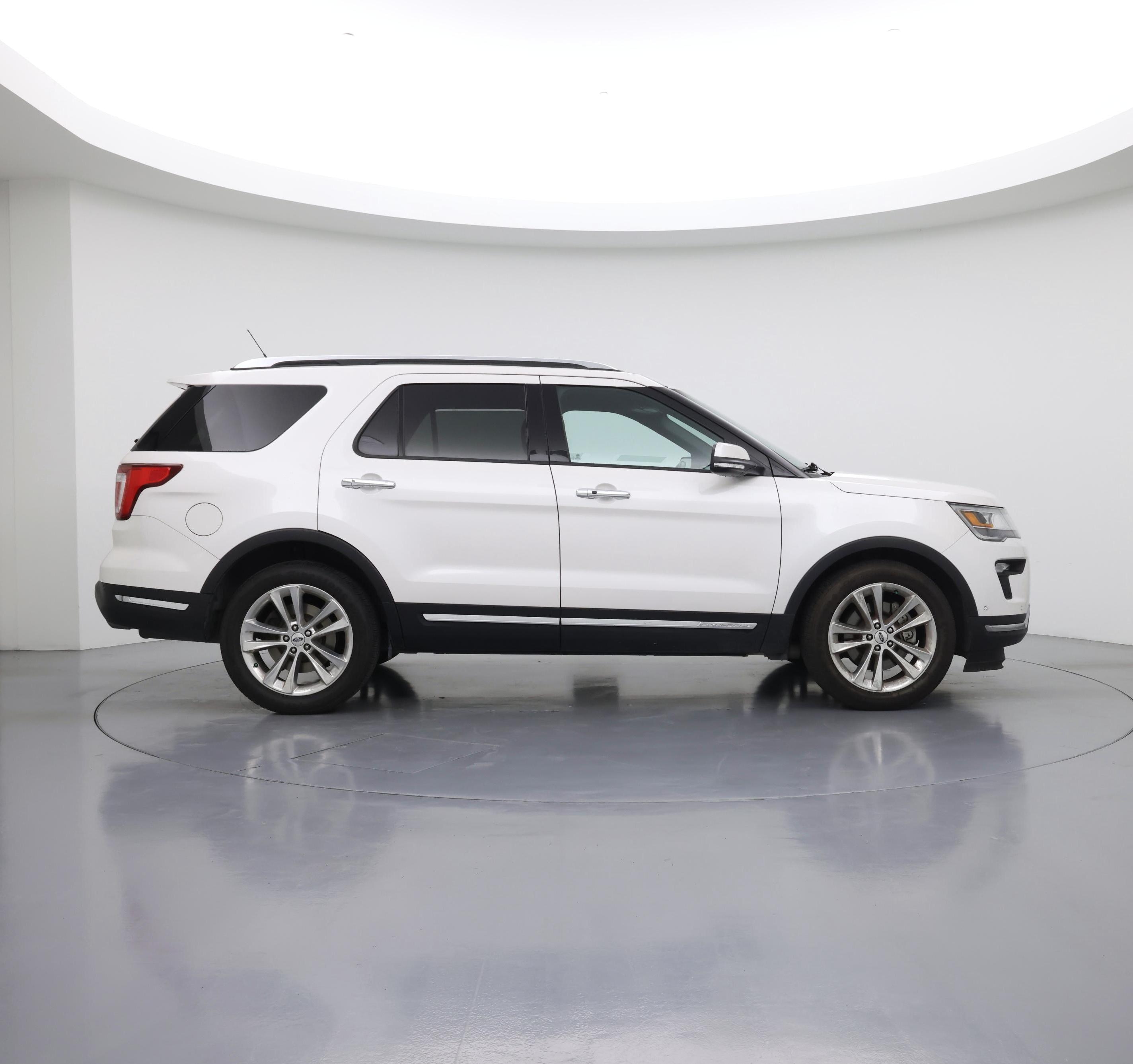 Thumbnail: 2018 Ford Explorer - 7