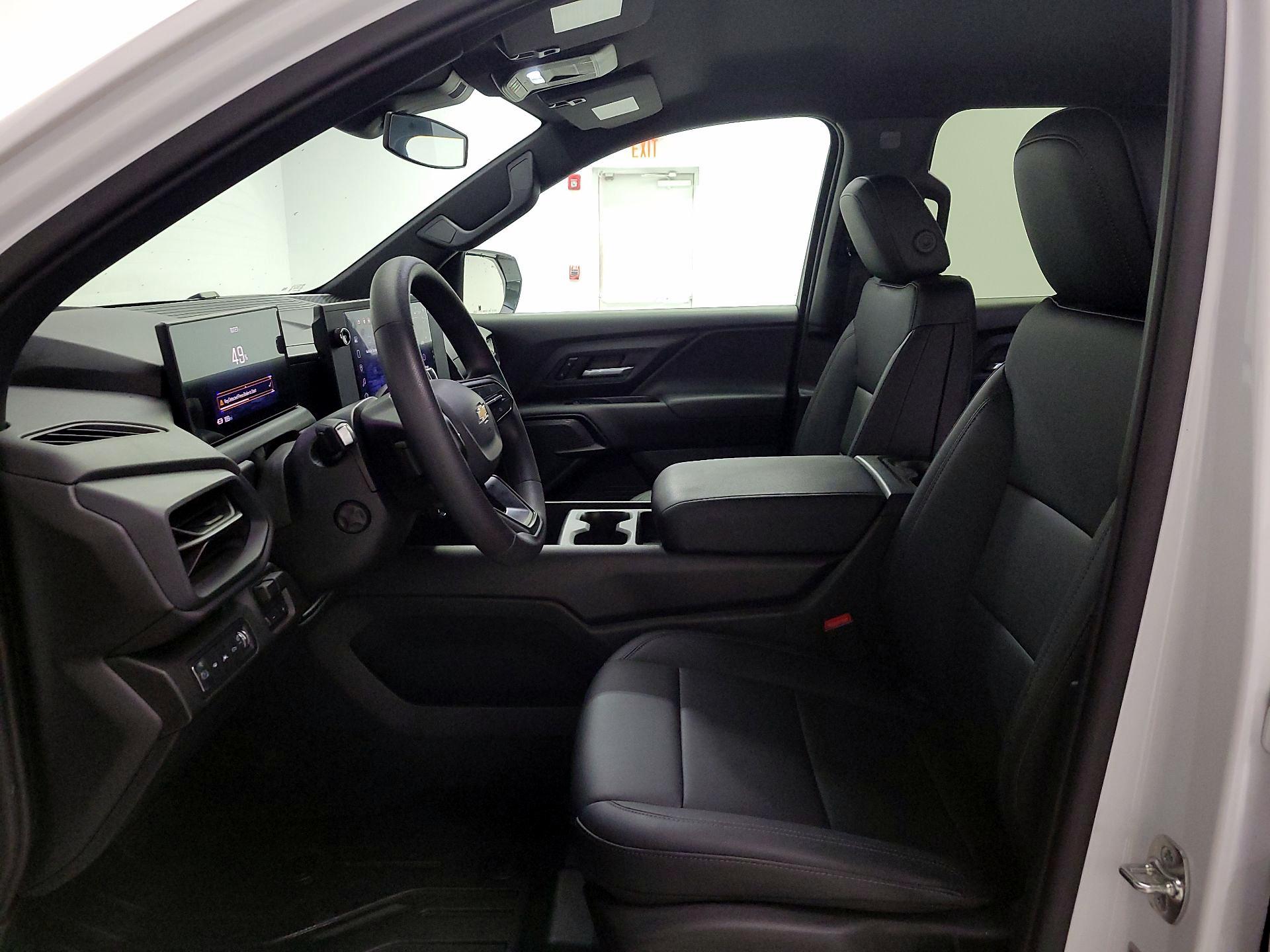 Thumbnail: 2024 Chevrolet Silverado EV - 11