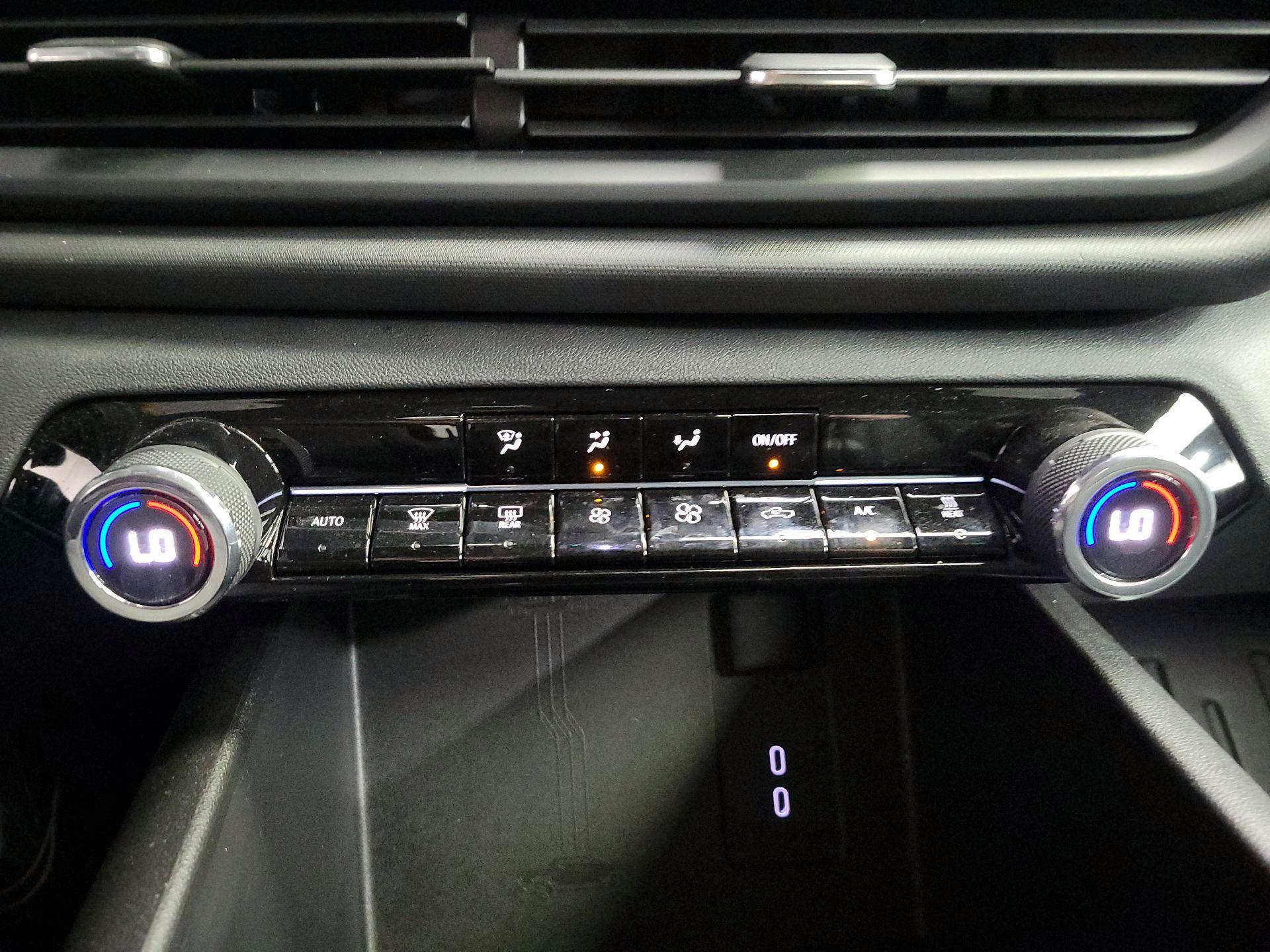 Thumbnail: 2024 Chevrolet Silverado EV - 16