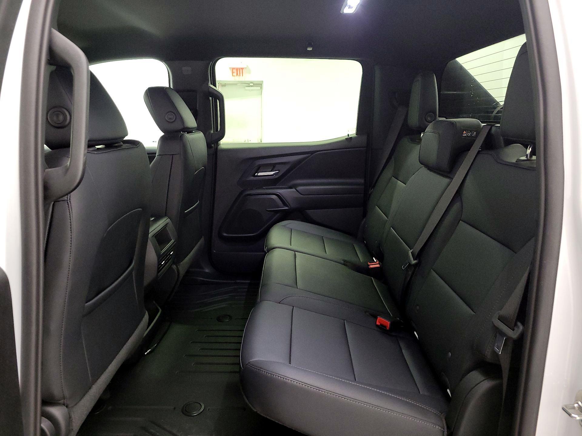 Thumbnail: 2024 Chevrolet Silverado EV - 20