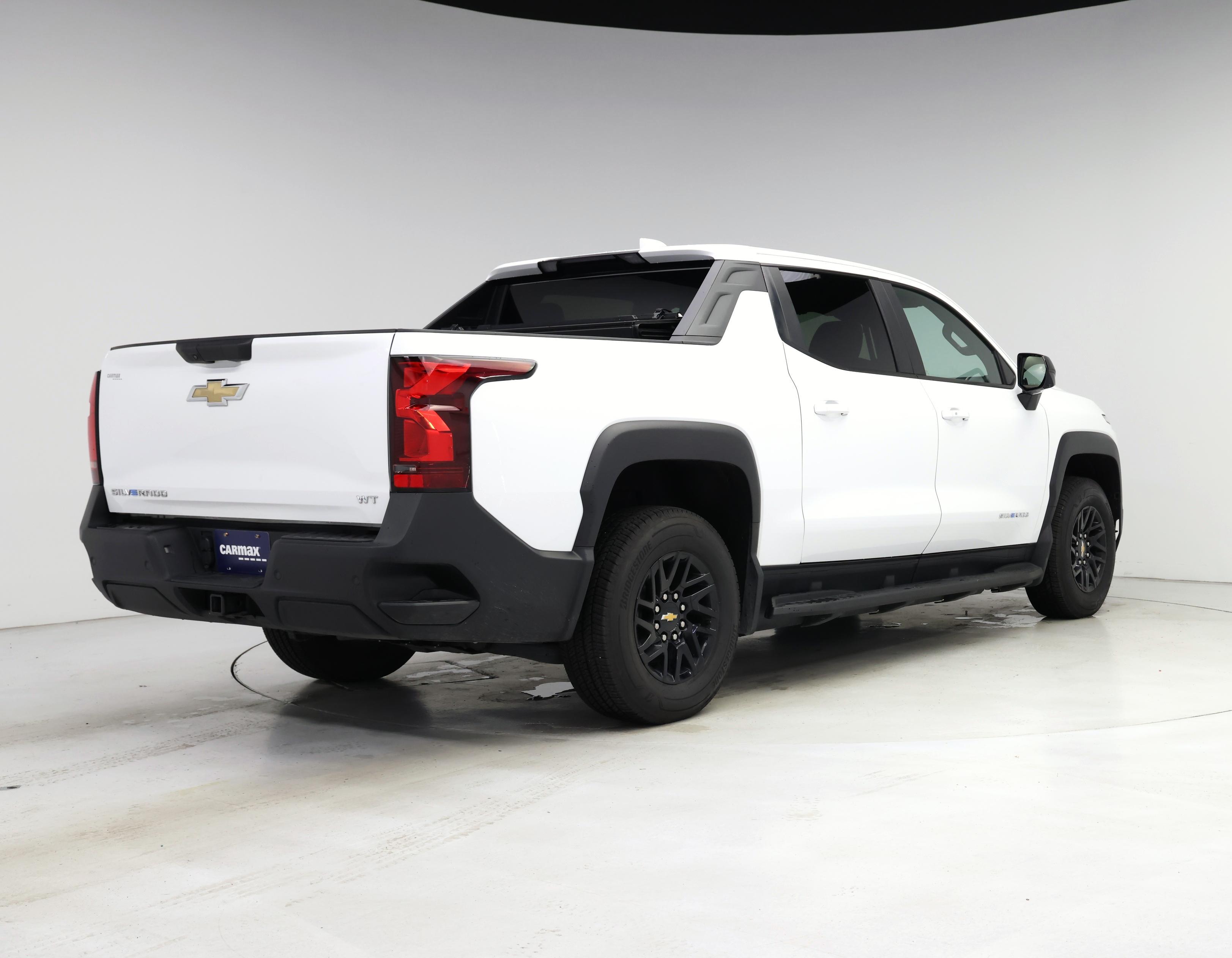 Thumbnail: 2024 Chevrolet Silverado EV - 8