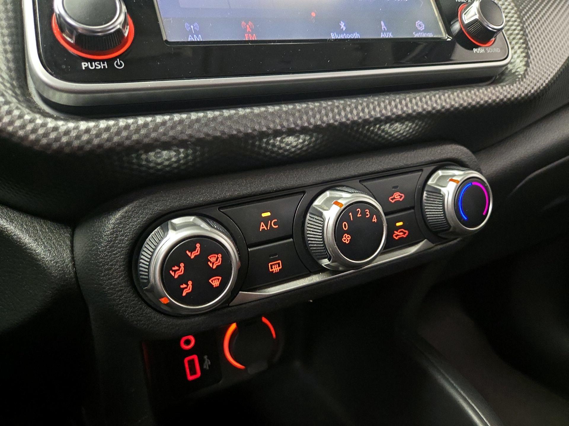 Thumbnail: 2020 Nissan Kicks - 16