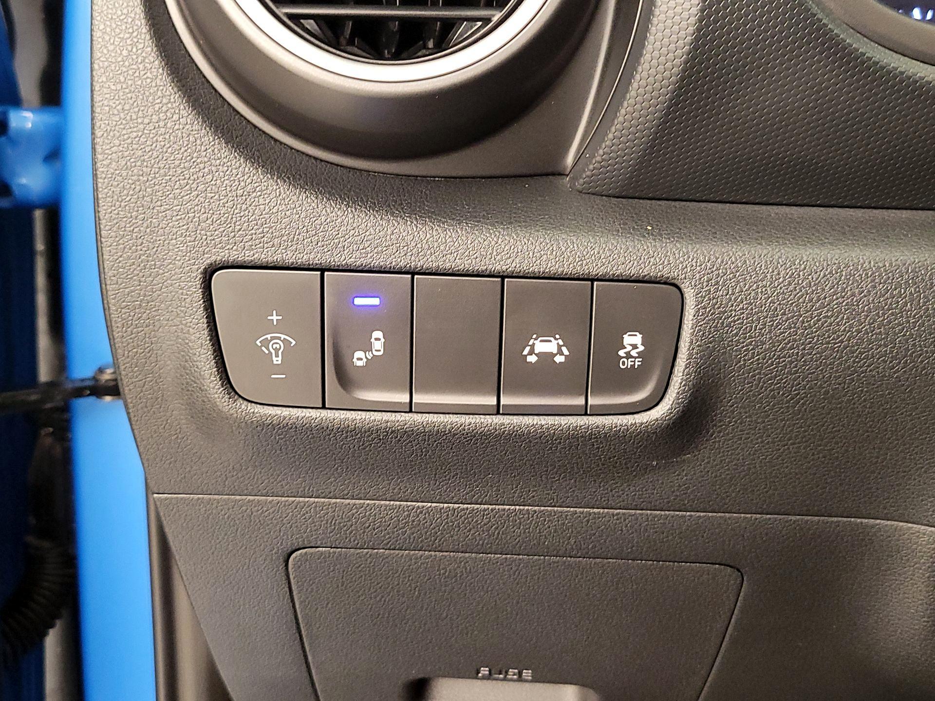 Thumbnail: 2021 Hyundai Kona - 13