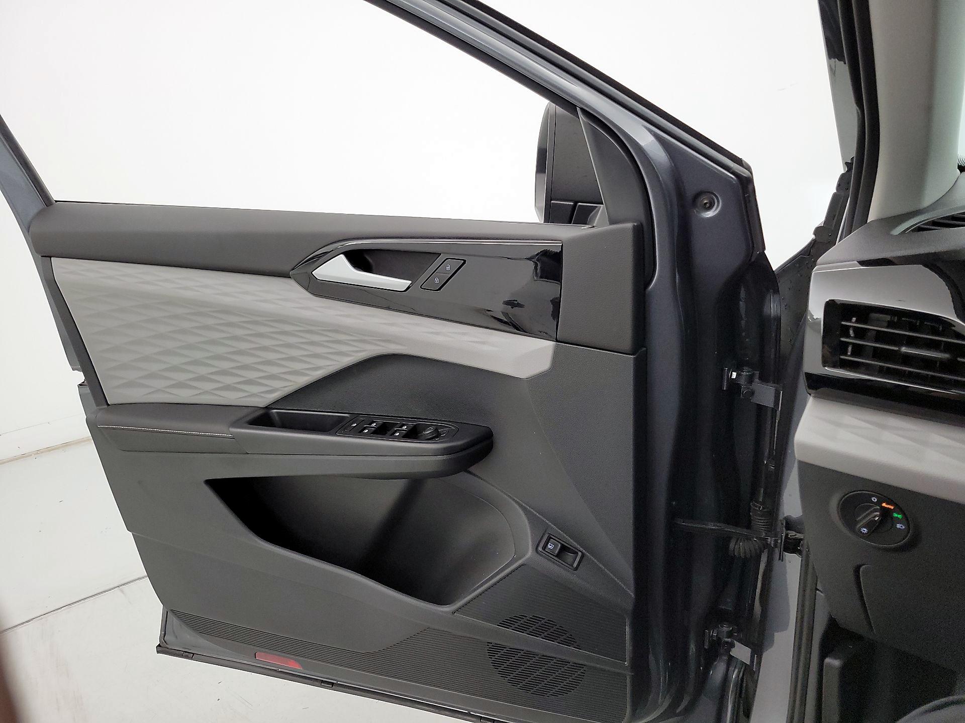 Thumbnail: 2024 Volkswagen Taos - 12