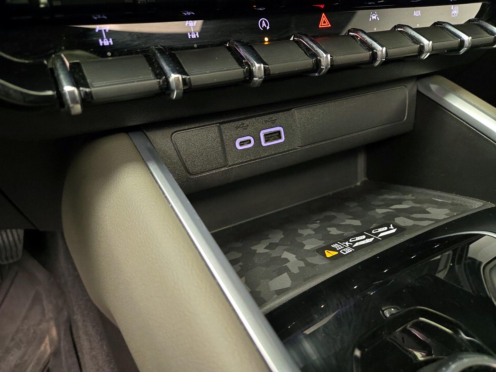 Thumbnail: 2024 Chevrolet Colorado - 19