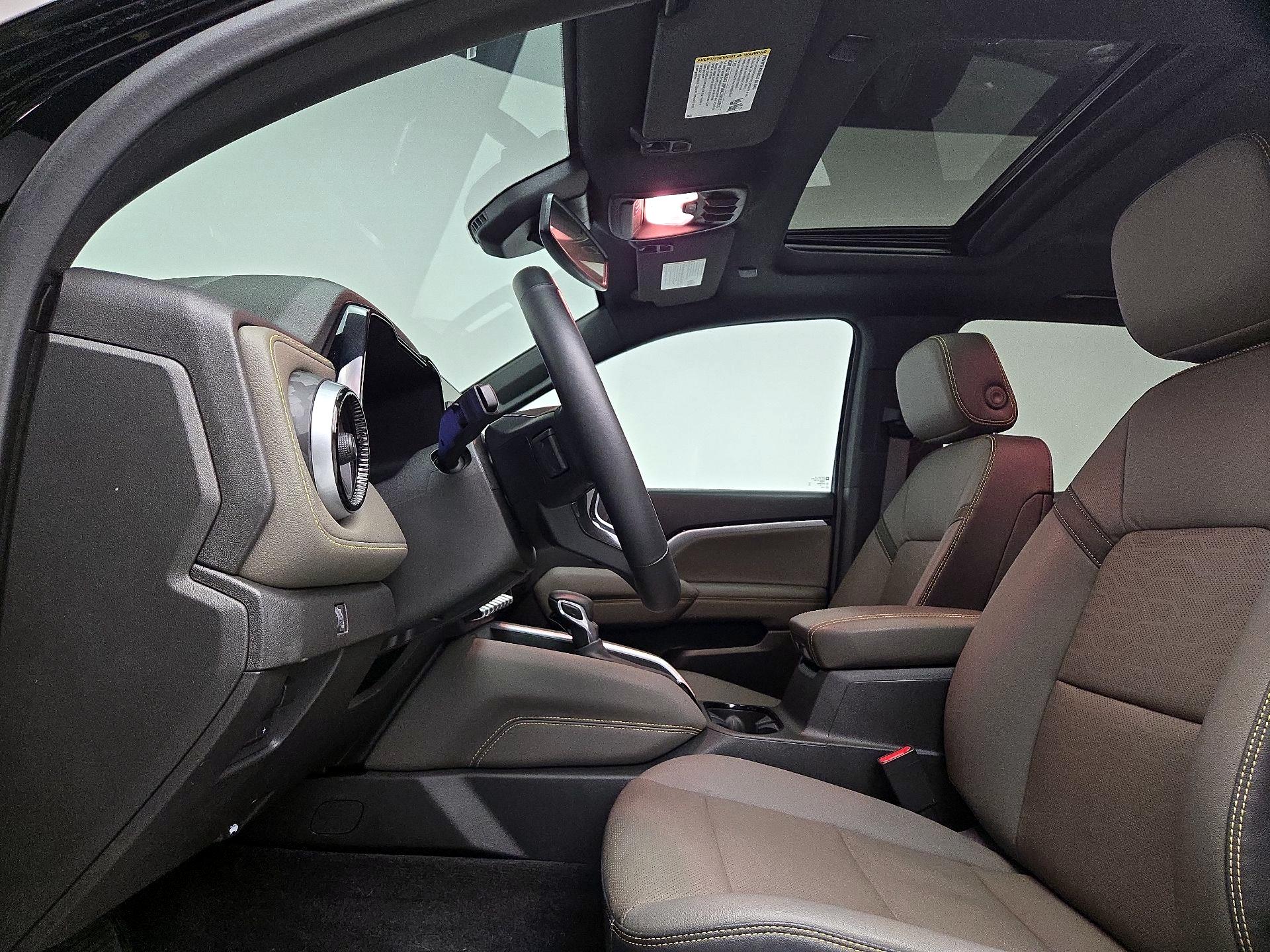 Thumbnail: 2024 Chevrolet Colorado - 20