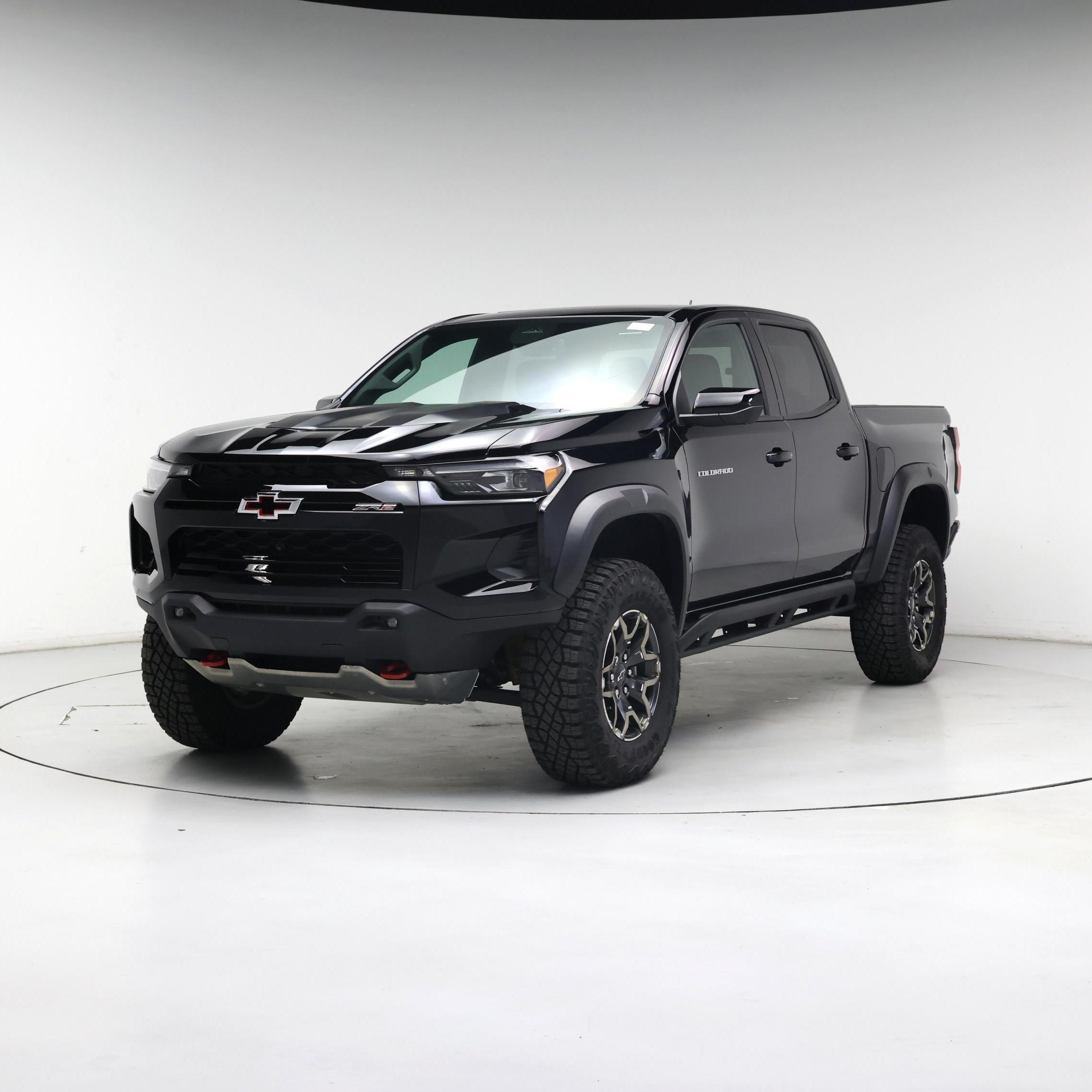 Thumbnail: 2024 Chevrolet Colorado - 4