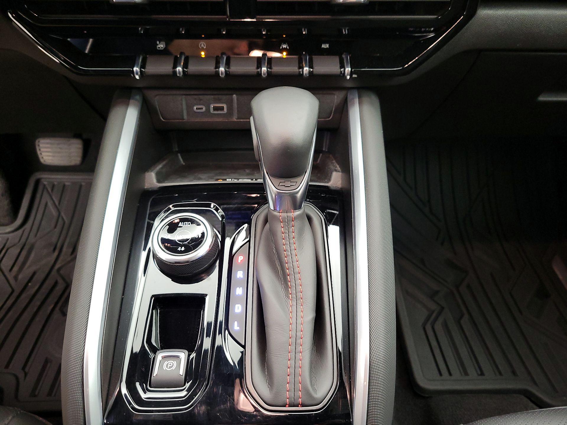 Thumbnail: 2025 Chevrolet Colorado - 17