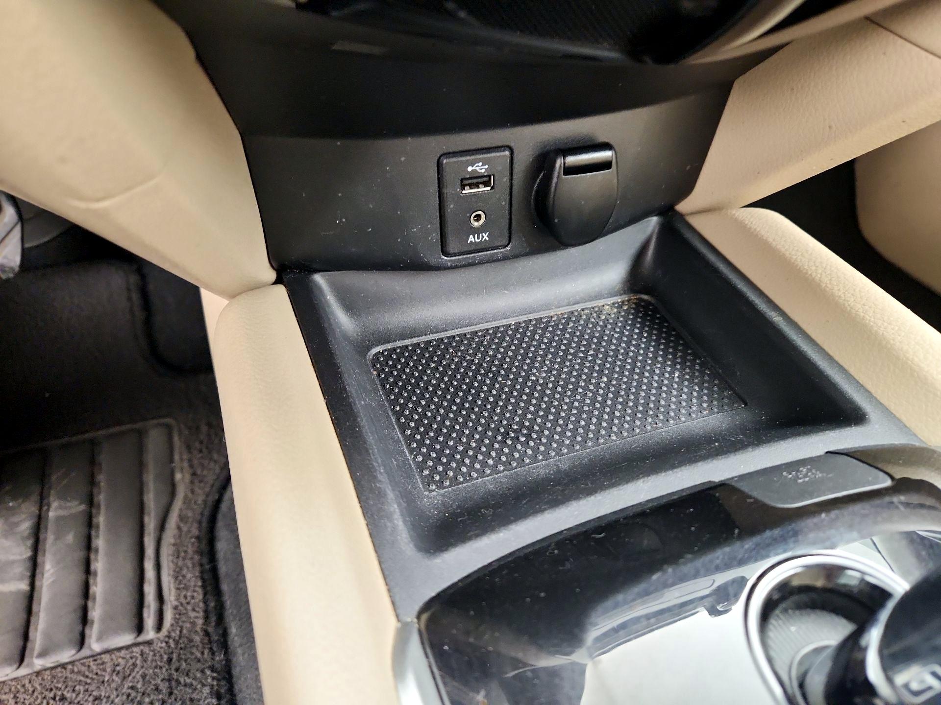 Thumbnail: 2016 Nissan Rogue - 18