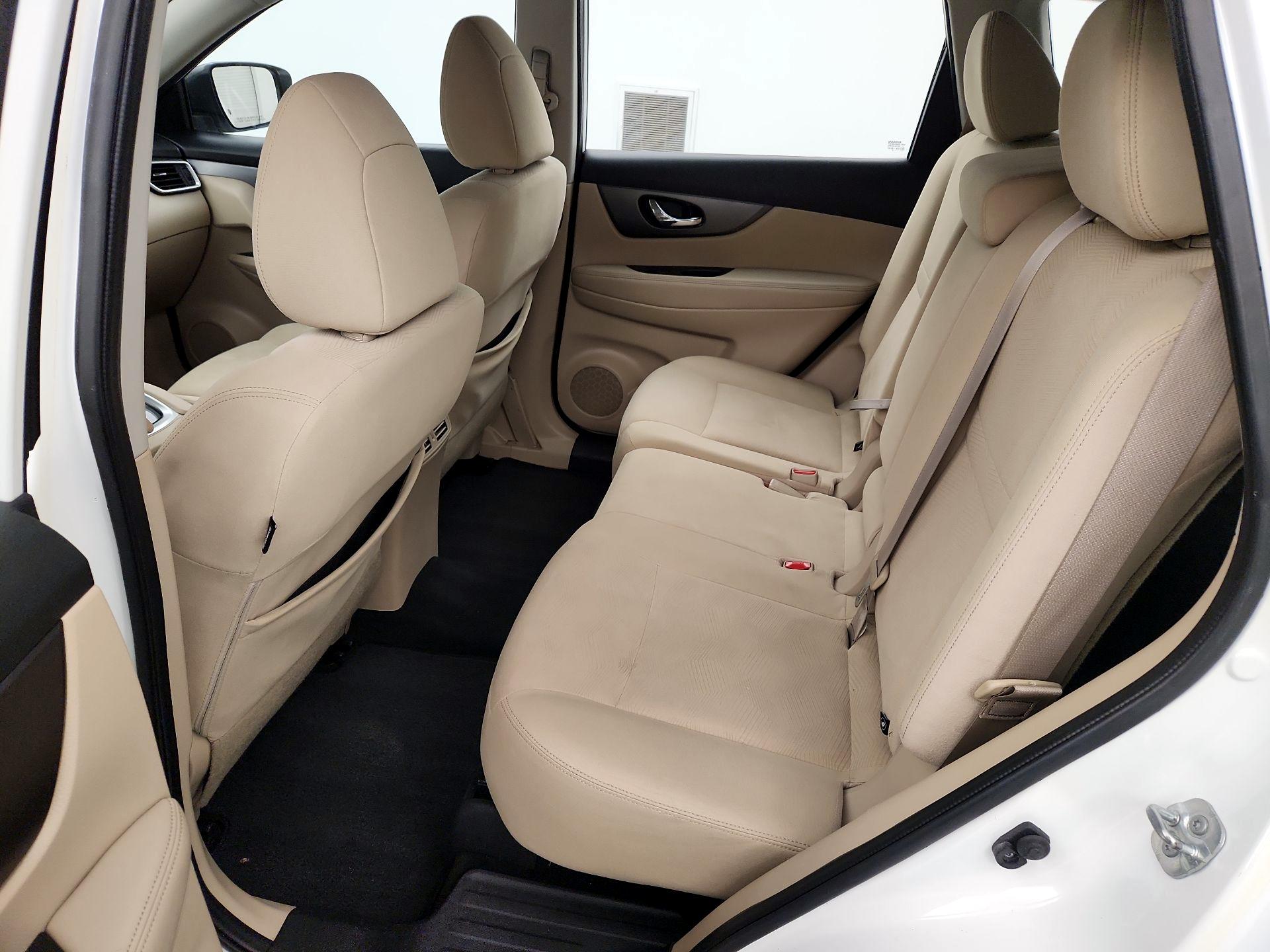 Thumbnail: 2016 Nissan Rogue - 19