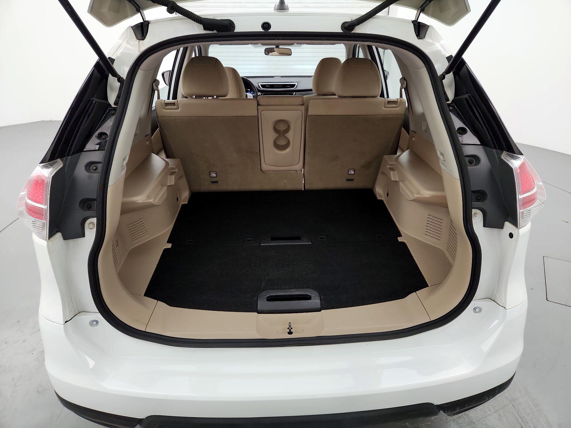 Thumbnail: 2016 Nissan Rogue - 20