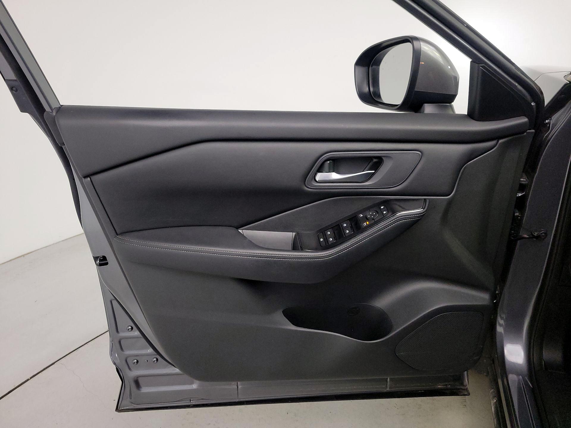 Thumbnail: 2025 Nissan Rogue - 12